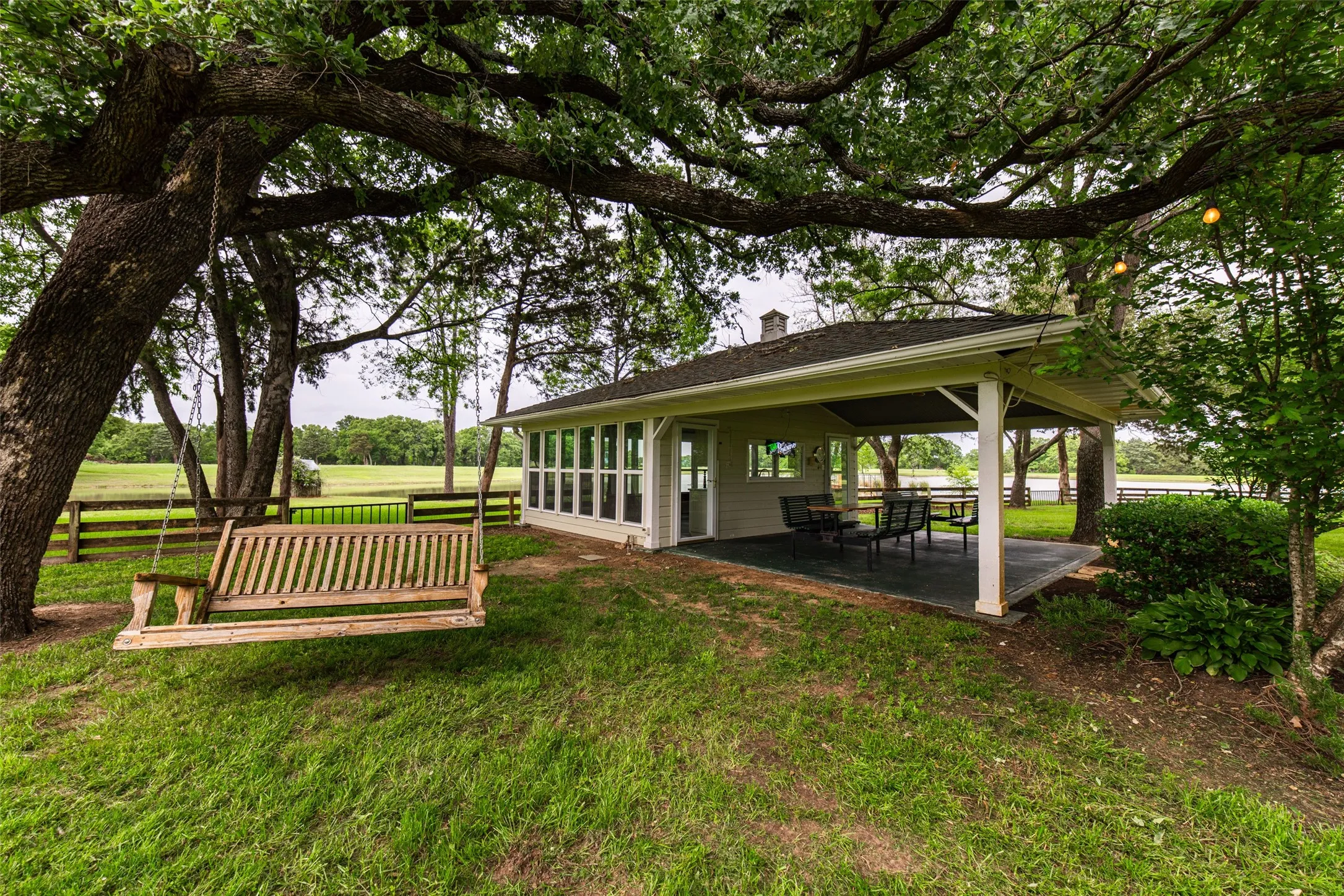 Single Family Residence For Sale in Van Zandt County , 1050 Vz County Road 3704, Wills Point, Texas 75169, 4 Bedrooms, 5 Bathrooms, 4 Garage spaces, 4,023 Sqft, built in 2002, Price $3,750,000, mls#21263624, Real Estate Agent in Wills Point, Homes For Sale in Van Zandt county, Homes For Sale in Wills Point, Realtor in Wills Point Texas, Real Estate Brokerage Independent Realty Texas, Luminita Cordes Realtor