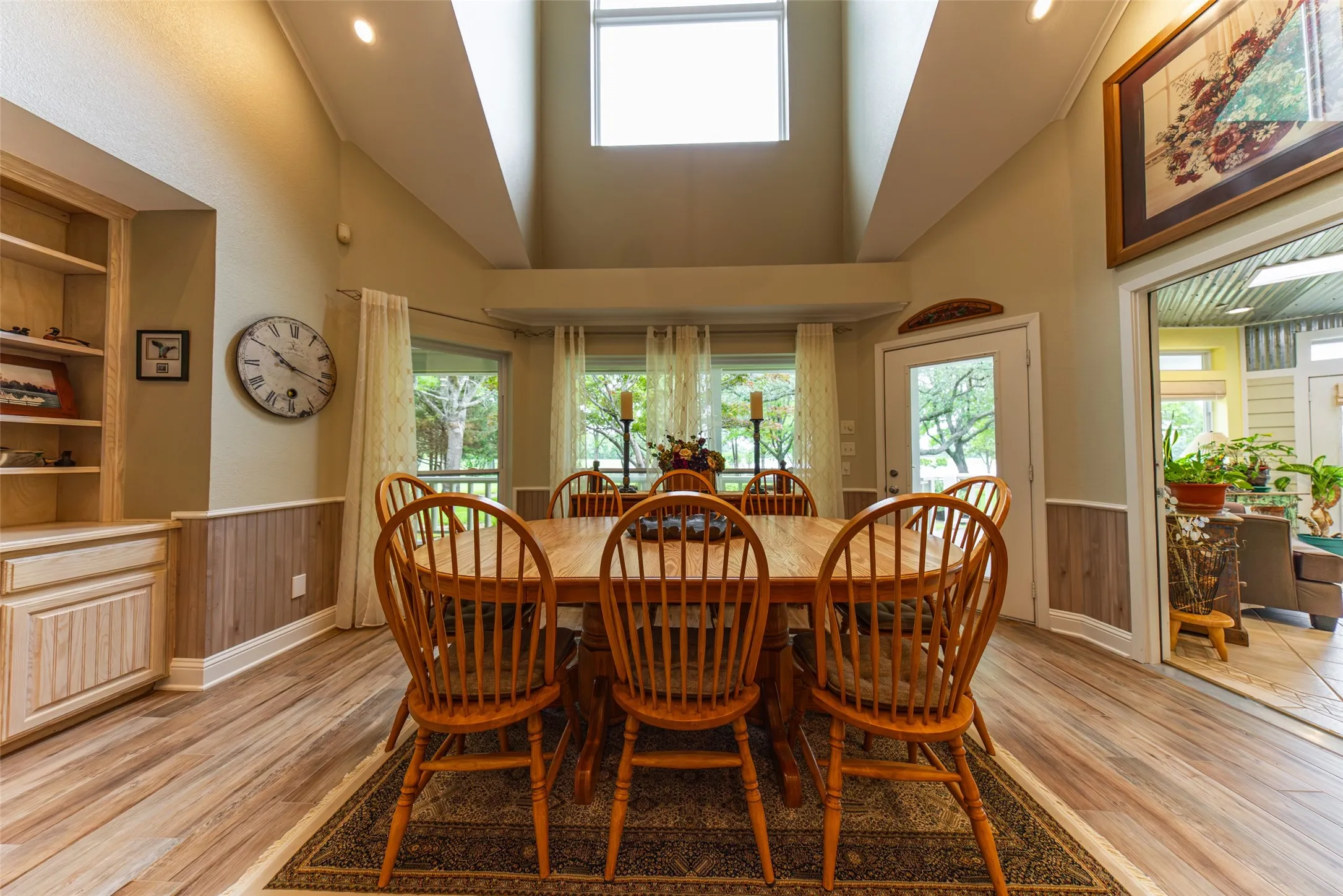 Single Family Residence For Sale in Van Zandt County , 1050 Vz County Road 3704, Wills Point, Texas 75169, 4 Bedrooms, 5 Bathrooms, 4 Garage spaces, 4,023 Sqft, built in 2002, Price $3,750,000, mls#21263624, Real Estate Agent in Wills Point, Homes For Sale in Van Zandt county, Homes For Sale in Wills Point, Realtor in Wills Point Texas, Real Estate Brokerage Independent Realty Texas, Luminita Cordes Realtor