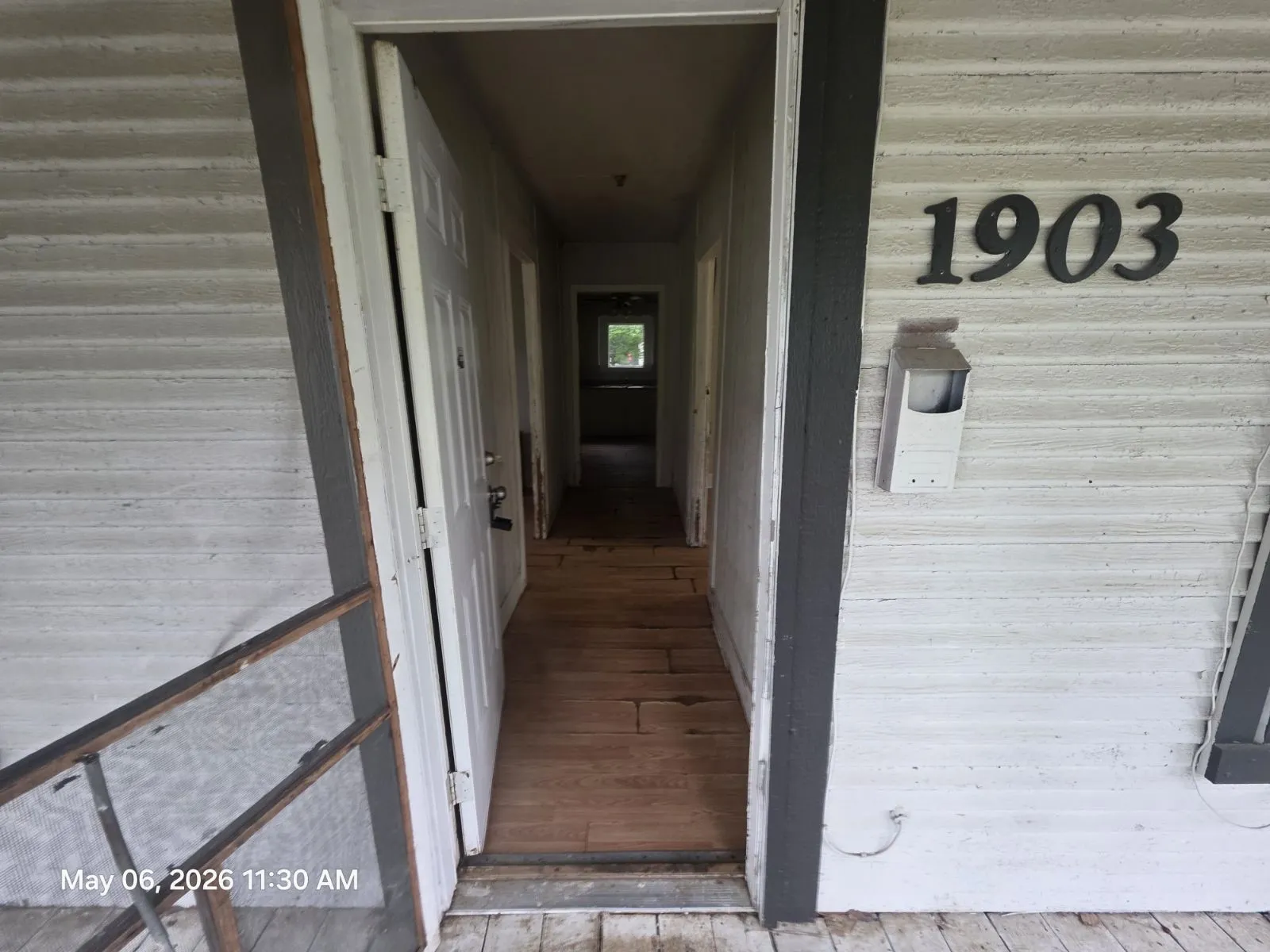 Single Family Residence For Sale in Fannin County , 1903 N Main Street, Bonham, Texas 75418, 3 Bedroom, 1 Bathroom, Garage spaces, 841 Sqft, built in 1930, mls#21263023, Real Estate Agent in Bonham, Homes For Sale in Fannin county, Homes For Sale in Bonham, Realtor in Bonham Texas, Real Estate Brokerage Independent Realty Texas, Luminita Cordes Realtor