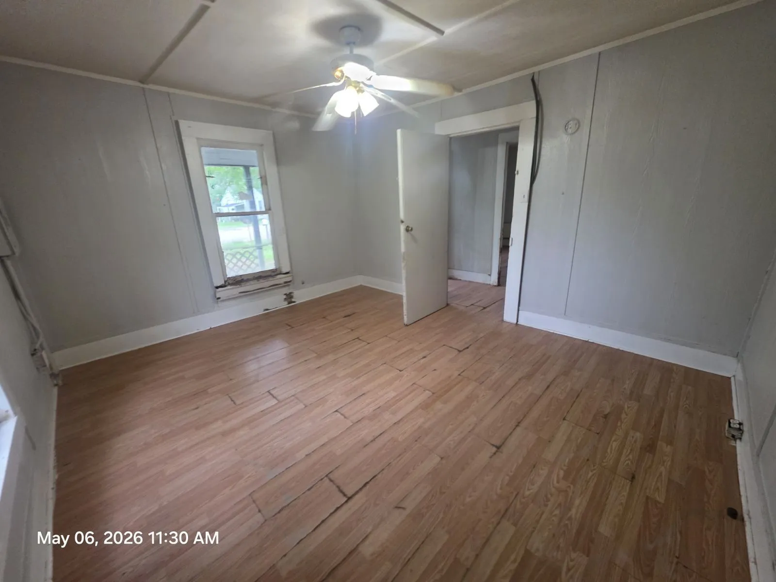 Single Family Residence For Sale in Fannin County , 1903 N Main Street, Bonham, Texas 75418, 3 Bedroom, 1 Bathroom, Garage spaces, 841 Sqft, built in 1930, mls#21263023, Real Estate Agent in Bonham, Homes For Sale in Fannin county, Homes For Sale in Bonham, Realtor in Bonham Texas, Real Estate Brokerage Independent Realty Texas, Luminita Cordes Realtor