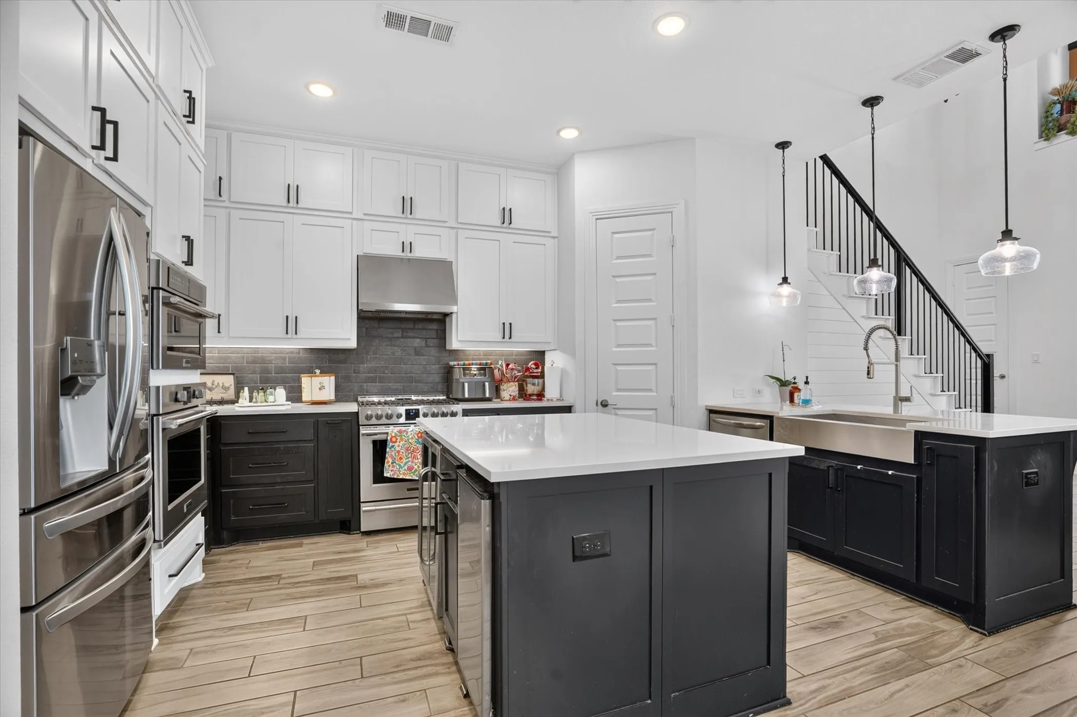 Townhouse For Sale in Parker County , 2341 Longspur Drive, Fort Worth, Texas 76008, 4 Bedroom, 3 Bathroom, 2 Garage spaces, 2,301 Sqft, built in 2022, mls#21263511, Real Estate Agent in Fort Worth, Homes For Sale in Parker county, Homes For Sale in Fort Worth, Realtor in Fort Worth Texas, Real Estate Brokerage Independent Realty Texas, Luminita Cordes Realtor