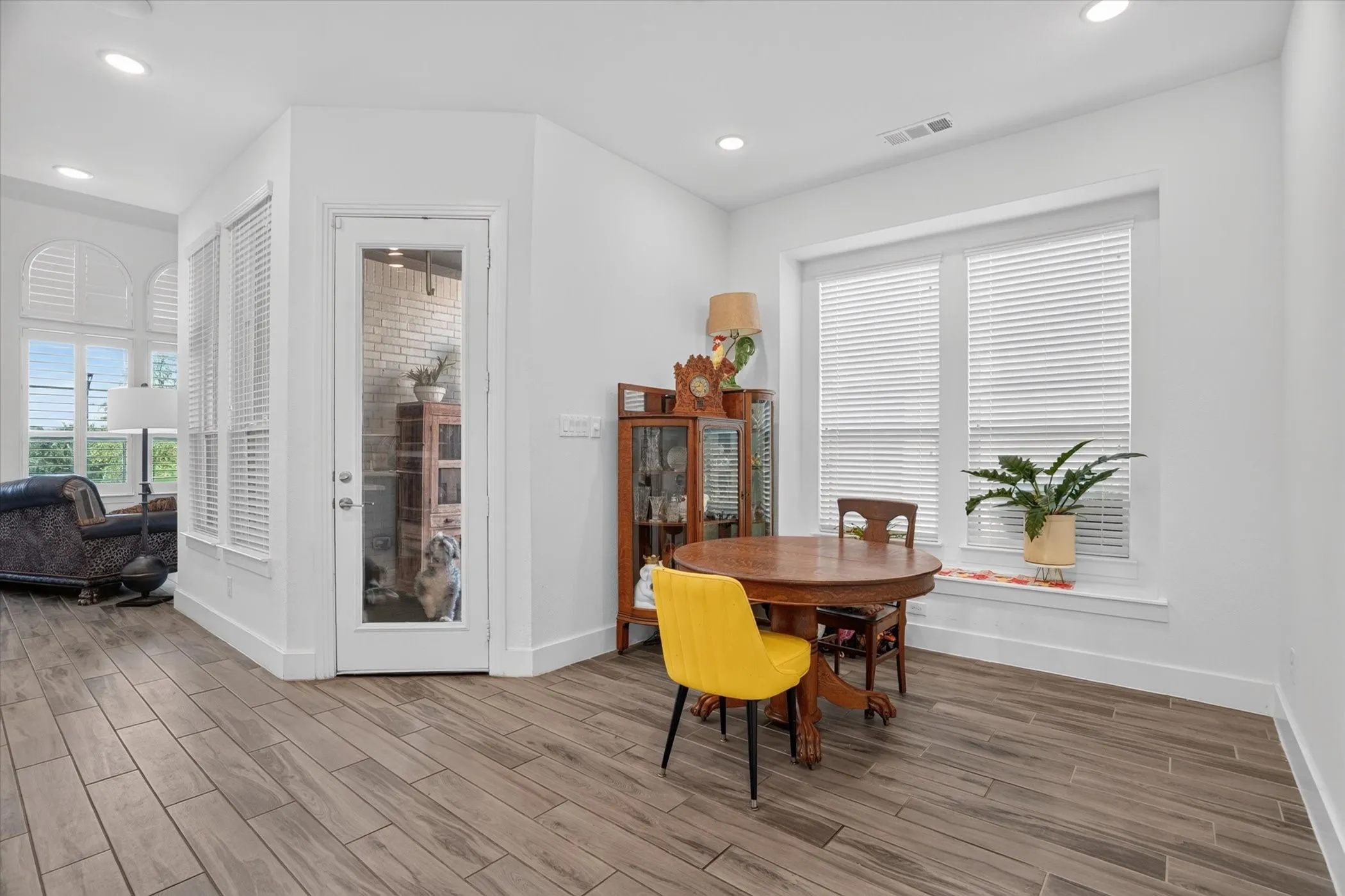 Townhouse For Sale in Parker County , 2341 Longspur Drive, Fort Worth, Texas 76008, 4 Bedroom, 3 Bathroom, 2 Garage spaces, 2,301 Sqft, built in 2022, mls#21263511, Real Estate Agent in Fort Worth, Homes For Sale in Parker county, Homes For Sale in Fort Worth, Realtor in Fort Worth Texas, Real Estate Brokerage Independent Realty Texas, Luminita Cordes Realtor