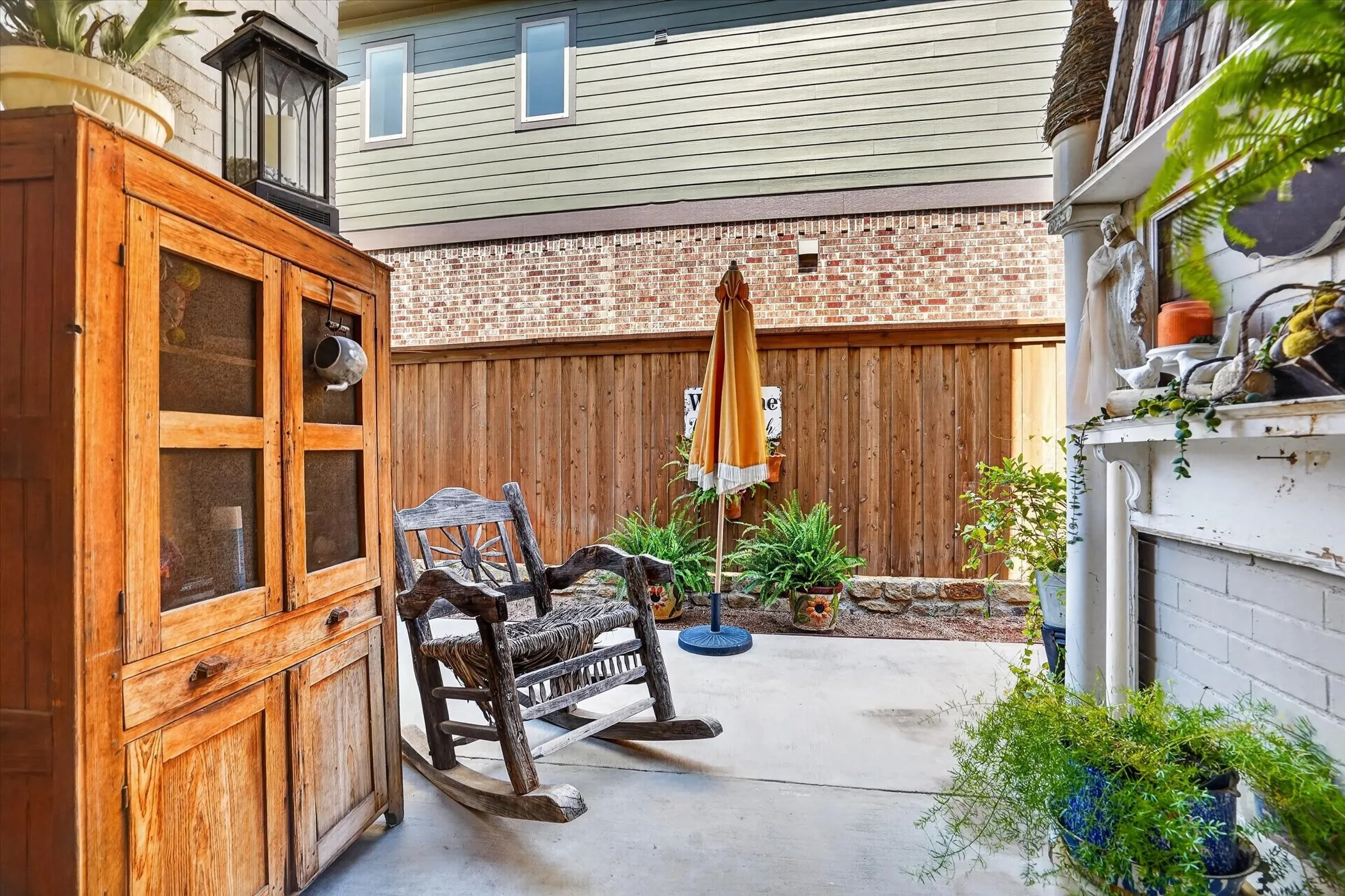 Townhouse For Sale in Parker County , 2341 Longspur Drive, Fort Worth, Texas 76008, 4 Bedroom, 3 Bathroom, 2 Garage spaces, 2,301 Sqft, built in 2022, mls#21263511, Real Estate Agent in Fort Worth, Homes For Sale in Parker county, Homes For Sale in Fort Worth, Realtor in Fort Worth Texas, Real Estate Brokerage Independent Realty Texas, Luminita Cordes Realtor
