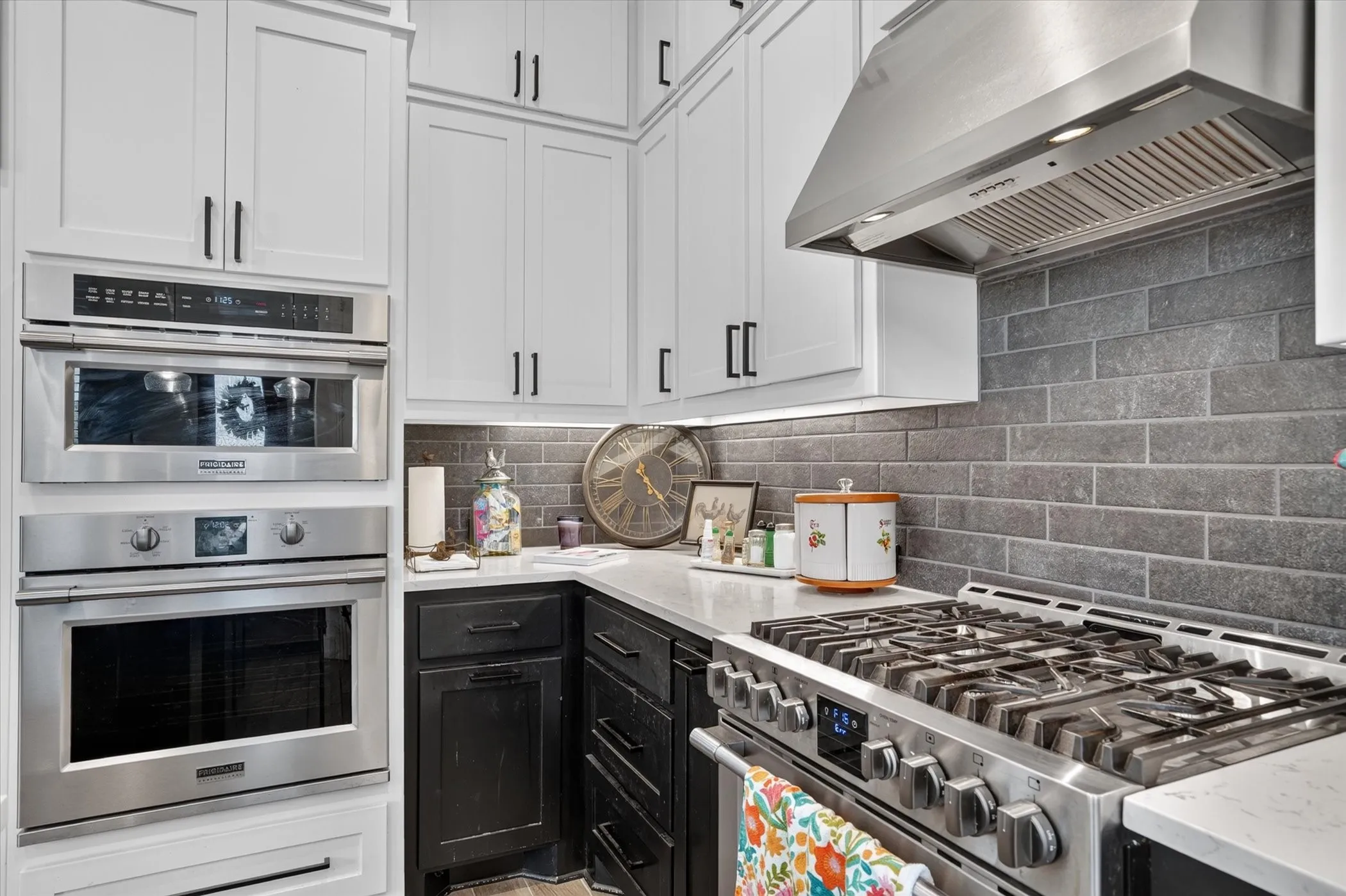 Townhouse For Sale in Parker County , 2341 Longspur Drive, Fort Worth, Texas 76008, 4 Bedroom, 3 Bathroom, 2 Garage spaces, 2,301 Sqft, built in 2022, mls#21263511, Real Estate Agent in Fort Worth, Homes For Sale in Parker county, Homes For Sale in Fort Worth, Realtor in Fort Worth Texas, Real Estate Brokerage Independent Realty Texas, Luminita Cordes Realtor