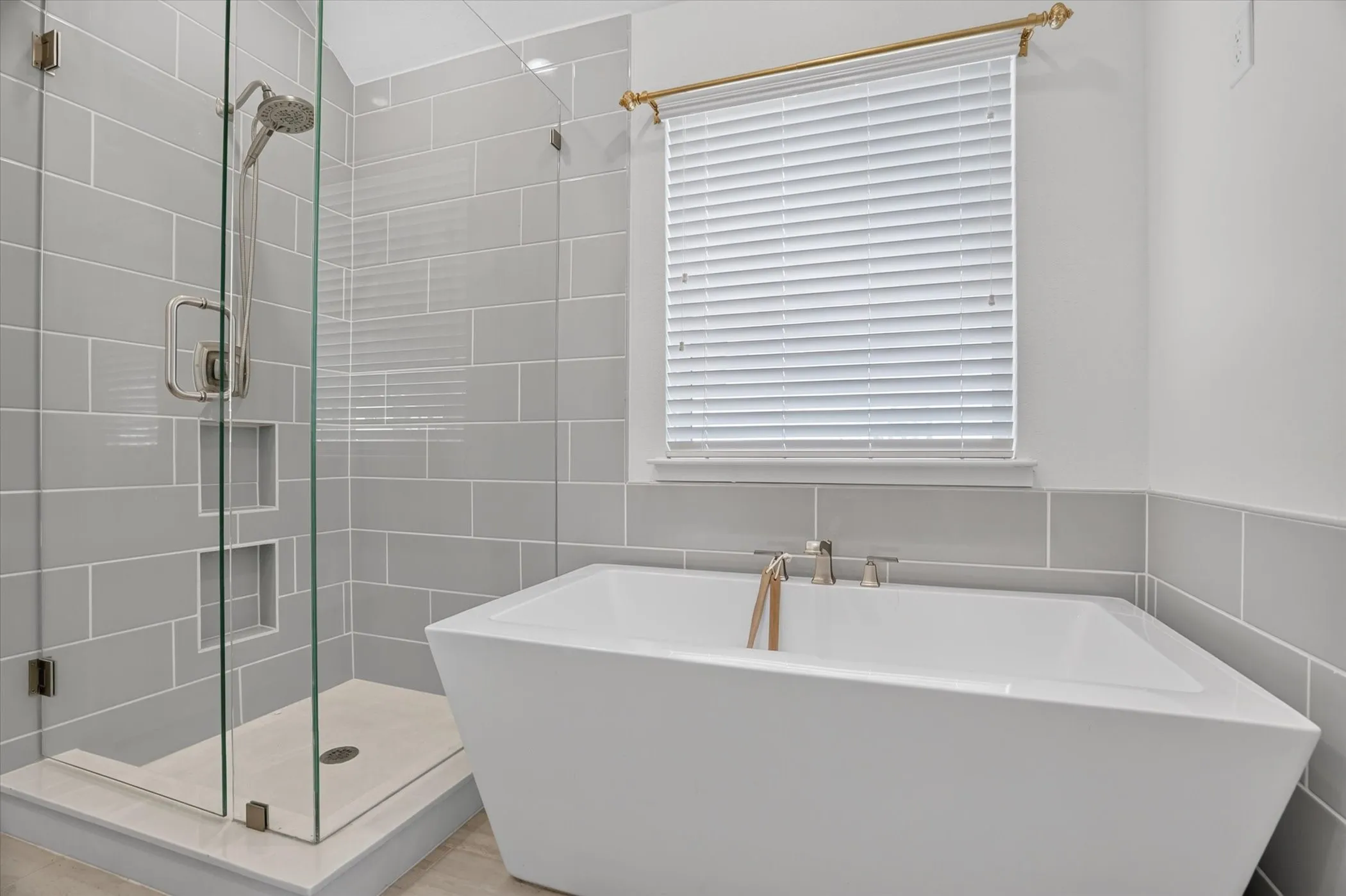 Townhouse For Sale in Parker County , 2341 Longspur Drive, Fort Worth, Texas 76008, 4 Bedroom, 3 Bathroom, 2 Garage spaces, 2,301 Sqft, built in 2022, mls#21263511, Real Estate Agent in Fort Worth, Homes For Sale in Parker county, Homes For Sale in Fort Worth, Realtor in Fort Worth Texas, Real Estate Brokerage Independent Realty Texas, Luminita Cordes Realtor