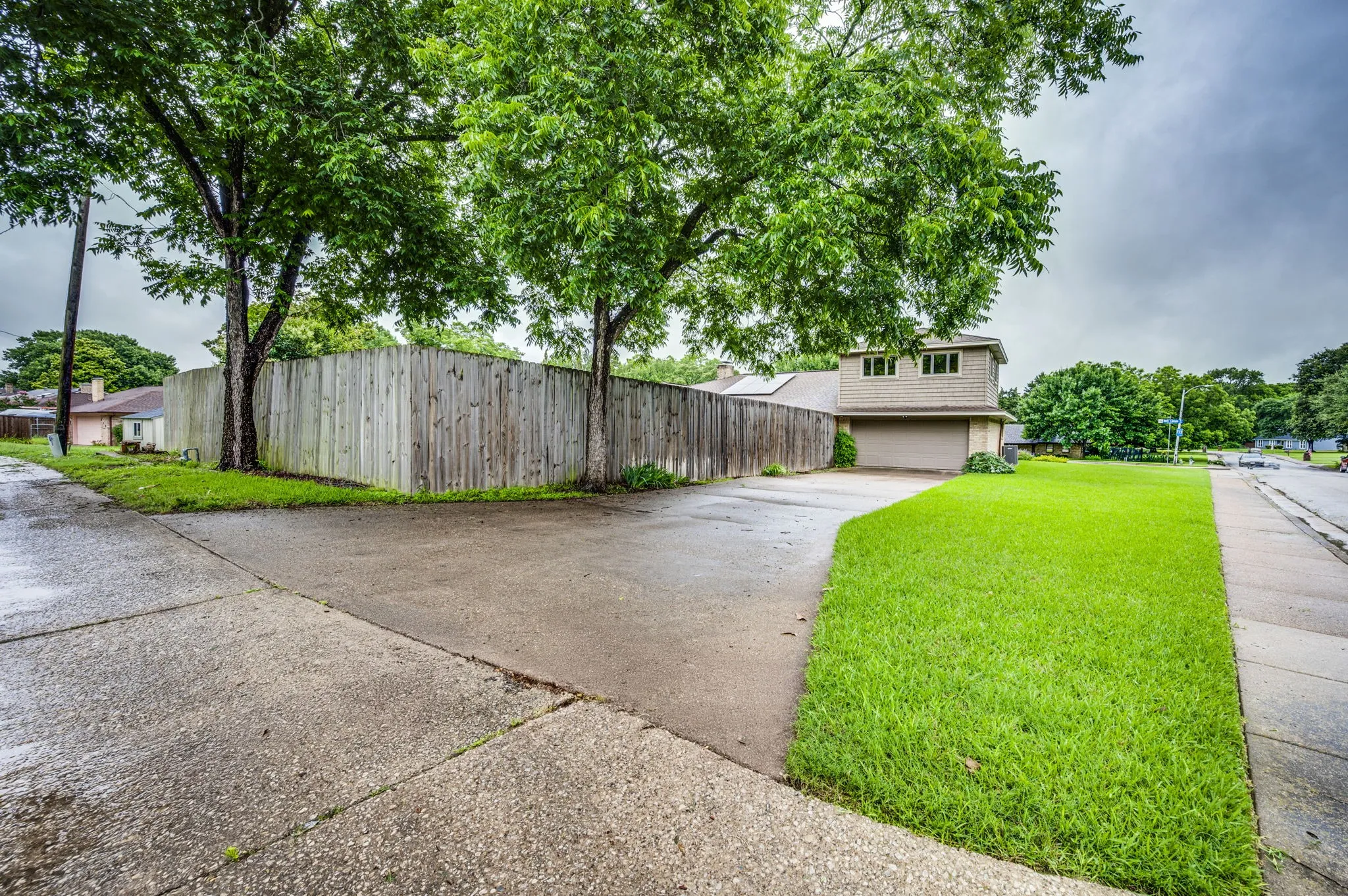 Single Family Residence For Sale in Dallas County , 947 Rock Canyon Drive, Duncanville, Texas 75137, 4 Bedroom, 3 Bathroom, 2 Garage spaces, 2,857 Sqft, built in 1972, mls#21263659, Real Estate Agent in Duncanville, Homes For Sale in Dallas county, Homes For Sale in Duncanville, Realtor in Duncanville Texas, Real Estate Brokerage Independent Realty Texas, Luminita Cordes Realtor