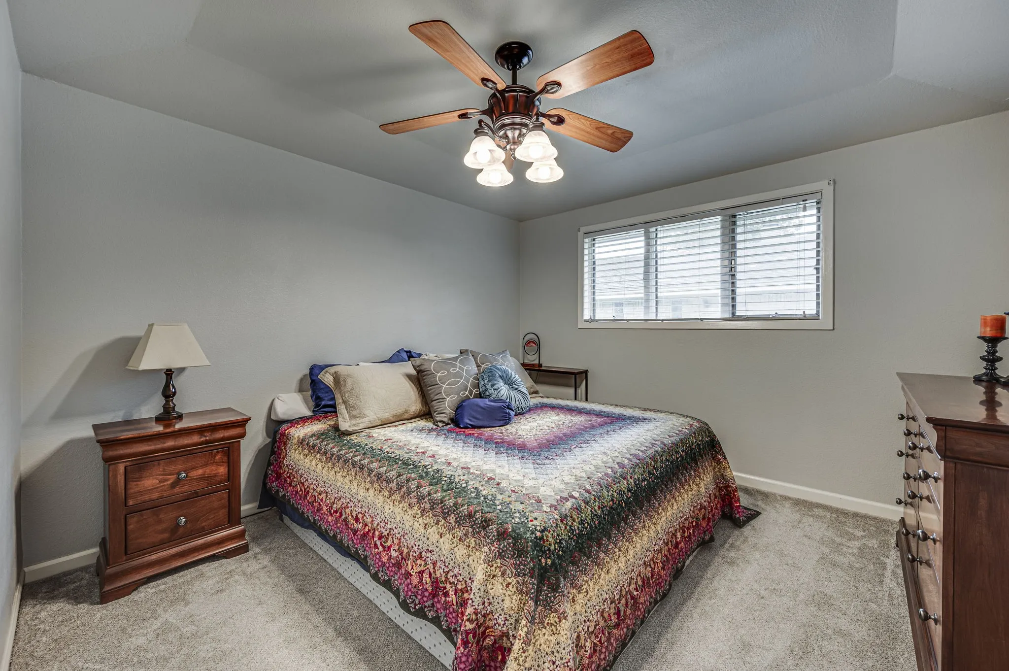 Single Family Residence For Sale in Dallas County , 947 Rock Canyon Drive, Duncanville, Texas 75137, 4 Bedroom, 3 Bathroom, 2 Garage spaces, 2,857 Sqft, built in 1972, mls#21263659, Real Estate Agent in Duncanville, Homes For Sale in Dallas county, Homes For Sale in Duncanville, Realtor in Duncanville Texas, Real Estate Brokerage Independent Realty Texas, Luminita Cordes Realtor