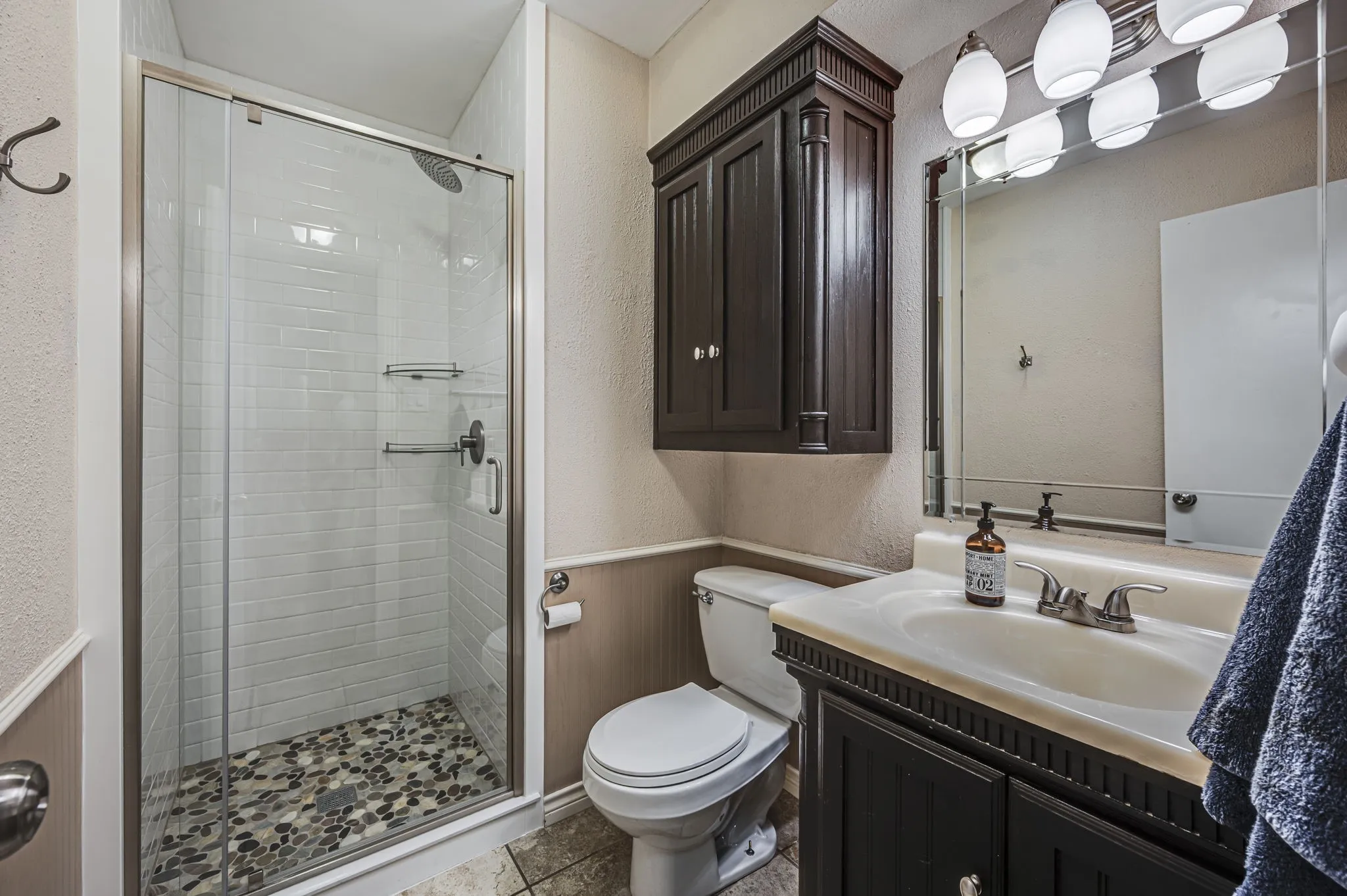 Single Family Residence For Sale in Dallas County , 947 Rock Canyon Drive, Duncanville, Texas 75137, 4 Bedroom, 3 Bathroom, 2 Garage spaces, 2,857 Sqft, built in 1972, mls#21263659, Real Estate Agent in Duncanville, Homes For Sale in Dallas county, Homes For Sale in Duncanville, Realtor in Duncanville Texas, Real Estate Brokerage Independent Realty Texas, Luminita Cordes Realtor
