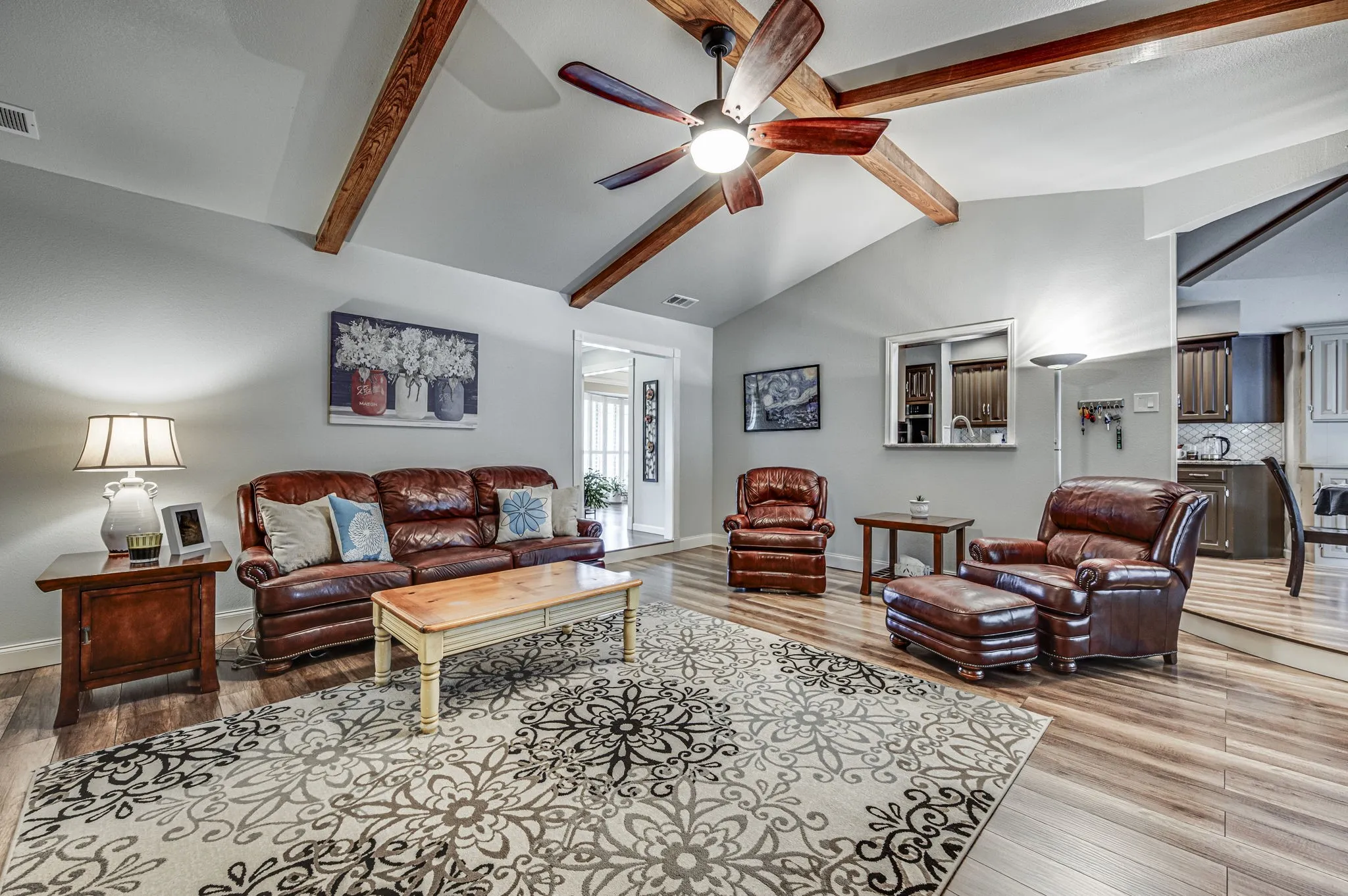 Single Family Residence For Sale in Dallas County , 947 Rock Canyon Drive, Duncanville, Texas 75137, 4 Bedroom, 3 Bathroom, 2 Garage spaces, 2,857 Sqft, built in 1972, mls#21263659, Real Estate Agent in Duncanville, Homes For Sale in Dallas county, Homes For Sale in Duncanville, Realtor in Duncanville Texas, Real Estate Brokerage Independent Realty Texas, Luminita Cordes Realtor