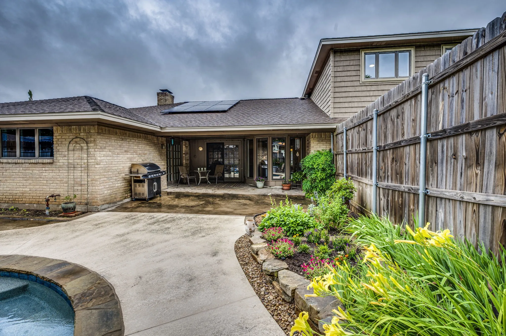 Single Family Residence For Sale in Dallas County , 947 Rock Canyon Drive, Duncanville, Texas 75137, 4 Bedroom, 3 Bathroom, 2 Garage spaces, 2,857 Sqft, built in 1972, mls#21263659, Real Estate Agent in Duncanville, Homes For Sale in Dallas county, Homes For Sale in Duncanville, Realtor in Duncanville Texas, Real Estate Brokerage Independent Realty Texas, Luminita Cordes Realtor