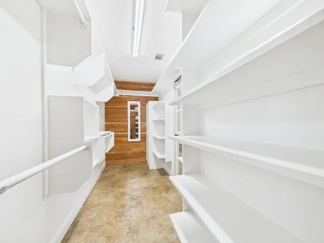 Single Family Residence For Sale in Smith County , 15460 County Road 434, Lindale, Texas 75771, 2 Bedroom, 3 Bathroom, 1 Garage spaces, 1,668 Sqft, built in 2015, mls#21263674, Real Estate Agent in Lindale, Homes For Sale in Smith county, Homes For Sale in Lindale, Realtor in Lindale Texas, Real Estate Brokerage Independent Realty Texas, Luminita Cordes Realtor