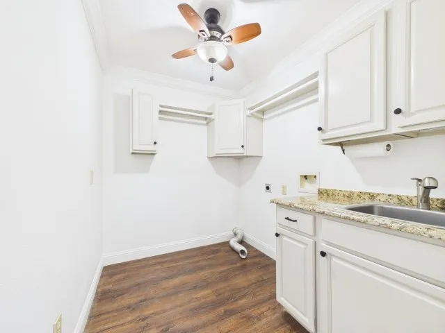 Single Family Residence For Sale in Smith County , 15460 County Road 434, Lindale, Texas 75771, 2 Bedroom, 3 Bathroom, 1 Garage spaces, 1,668 Sqft, built in 2015, mls#21263674, Real Estate Agent in Lindale, Homes For Sale in Smith county, Homes For Sale in Lindale, Realtor in Lindale Texas, Real Estate Brokerage Independent Realty Texas, Luminita Cordes Realtor