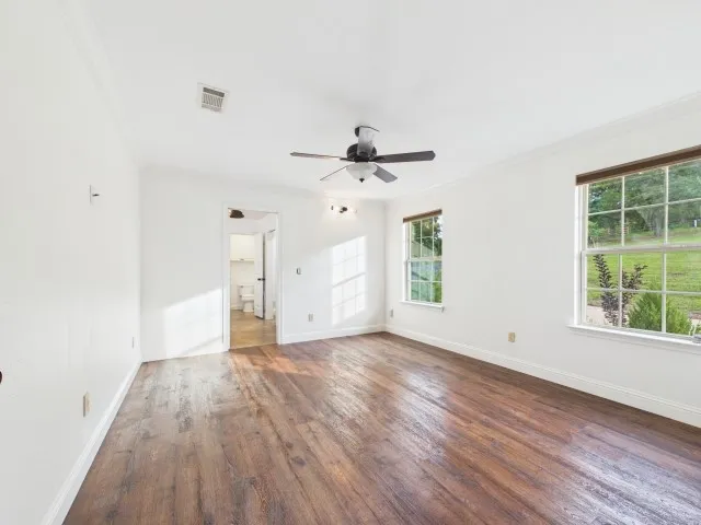 Single Family Residence For Sale in Smith County , 15460 County Road 434, Lindale, Texas 75771, 2 Bedroom, 3 Bathroom, 1 Garage spaces, 1,668 Sqft, built in 2015, mls#21263674, Real Estate Agent in Lindale, Homes For Sale in Smith county, Homes For Sale in Lindale, Realtor in Lindale Texas, Real Estate Brokerage Independent Realty Texas, Luminita Cordes Realtor