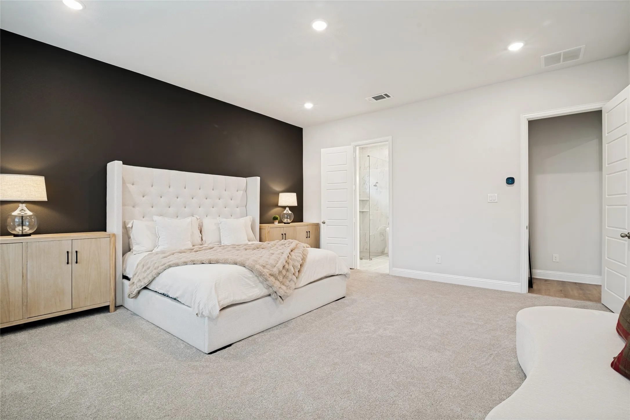Single Family Residence For Sale in Dallas County , 7208 Manhattan Drive, Rowlett, Texas 75088, 5 Bedroom, 4 Bathroom, 2 Garage spaces, 3,442 Sqft, built in 2023, mls#21253818, Real Estate Agent in Rowlett, Homes For Sale in Dallas county, Homes For Sale in Rowlett, Realtor in Rowlett Texas, Real Estate Brokerage Independent Realty Texas, Luminita Cordes Realtor