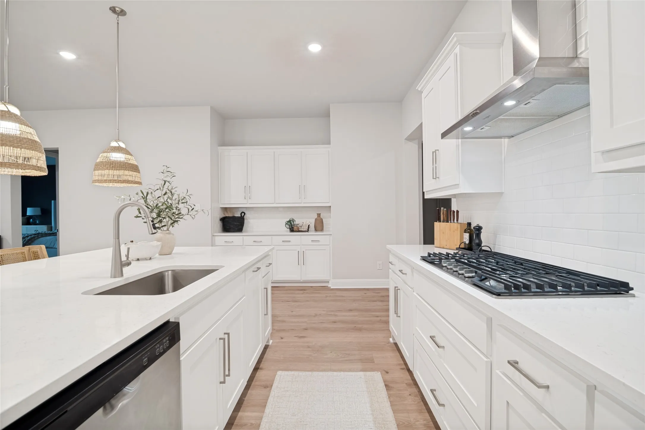 Single Family Residence For Sale in Dallas County , 7208 Manhattan Drive, Rowlett, Texas 75088, 5 Bedroom, 4 Bathroom, 2 Garage spaces, 3,442 Sqft, built in 2023, mls#21253818, Real Estate Agent in Rowlett, Homes For Sale in Dallas county, Homes For Sale in Rowlett, Realtor in Rowlett Texas, Real Estate Brokerage Independent Realty Texas, Luminita Cordes Realtor