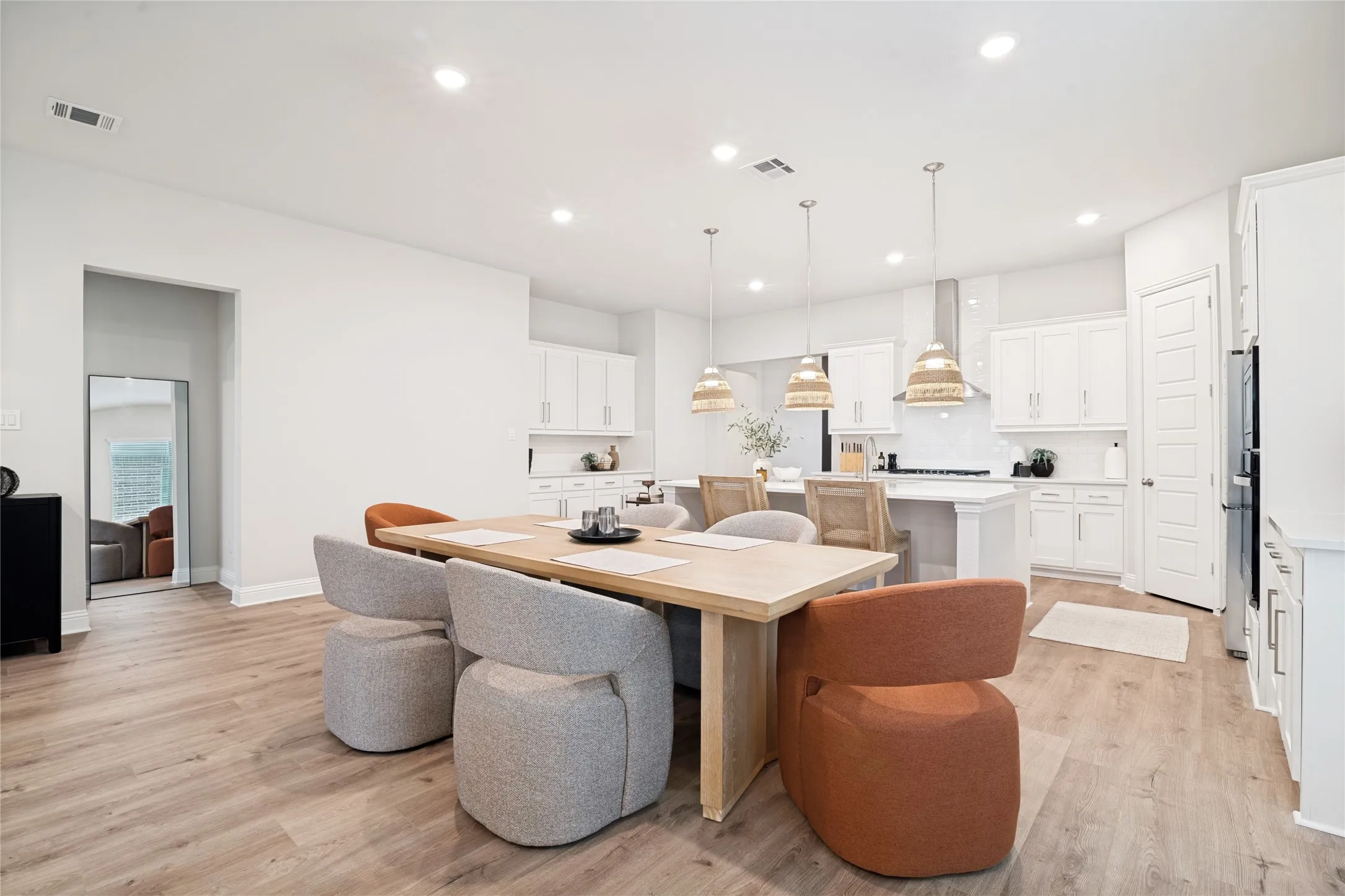 Single Family Residence For Sale in Dallas County , 7208 Manhattan Drive, Rowlett, Texas 75088, 5 Bedroom, 4 Bathroom, 2 Garage spaces, 3,442 Sqft, built in 2023, mls#21253818, Real Estate Agent in Rowlett, Homes For Sale in Dallas county, Homes For Sale in Rowlett, Realtor in Rowlett Texas, Real Estate Brokerage Independent Realty Texas, Luminita Cordes Realtor