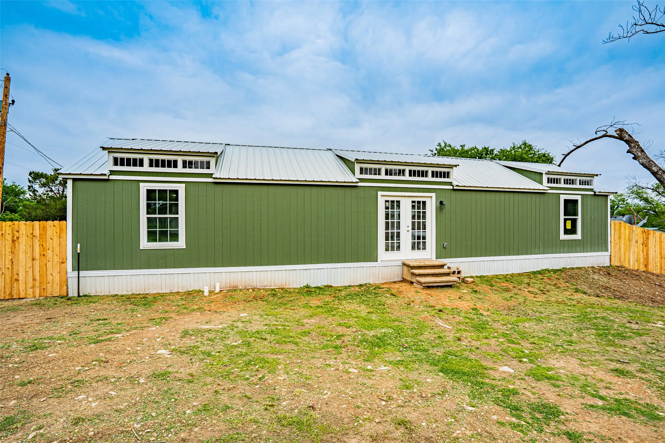 Manufactured Home For Sale in Erath County , 329 Vine Street, Dublin, Texas 76446, 2 Bedroom, 2 Bathroom, Garage spaces, 1,080 Sqft, built in 2025, mls#21263636, Real Estate Agent in Dublin, Homes For Sale in Erath county, Homes For Sale in Dublin, Realtor in Dublin Texas, Real Estate Brokerage Independent Realty Texas, Luminita Cordes Realtor