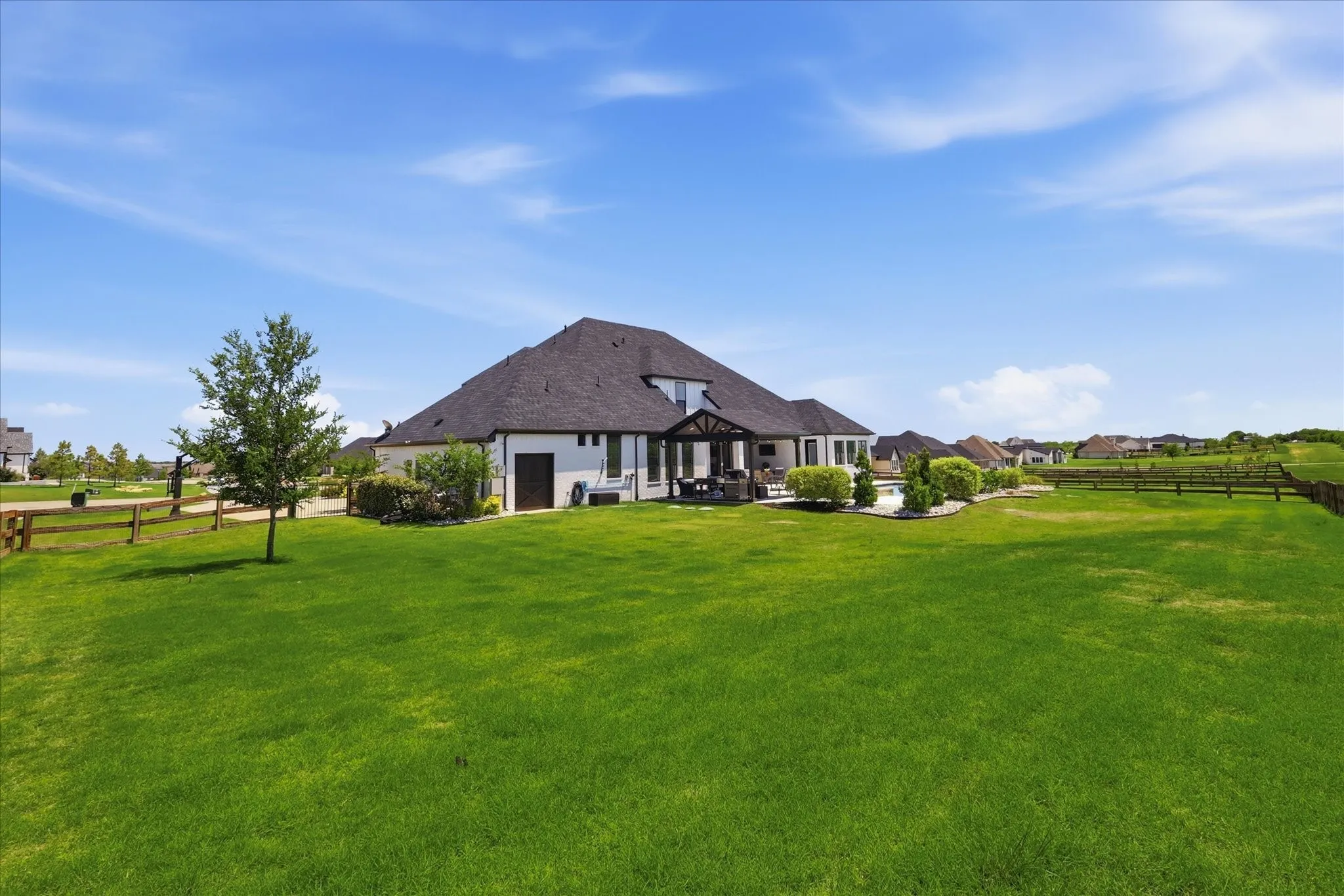 Single Family Residence For Sale in Denton County , 3401 Crosshill Court, Northlake, Texas 76247, 4 Bedroom, 4 Bathroom, 4 Garage spaces, 3,752 Sqft, built in 2021, mls#21263530, Real Estate Agent in Northlake, Homes For Sale in Denton county, Homes For Sale in Northlake, Realtor in Northlake Texas, Real Estate Brokerage Independent Realty Texas, Luminita Cordes Realtor