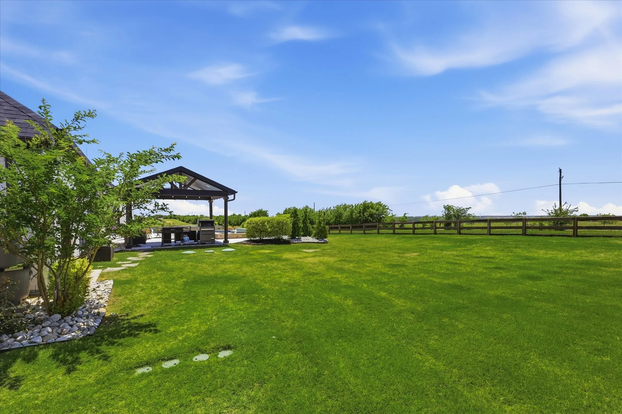 Single Family Residence For Sale in Denton County , 3401 Crosshill Court, Northlake, Texas 76247, 4 Bedroom, 4 Bathroom, 4 Garage spaces, 3,752 Sqft, built in 2021, mls#21263530, Real Estate Agent in Northlake, Homes For Sale in Denton county, Homes For Sale in Northlake, Realtor in Northlake Texas, Real Estate Brokerage Independent Realty Texas, Luminita Cordes Realtor