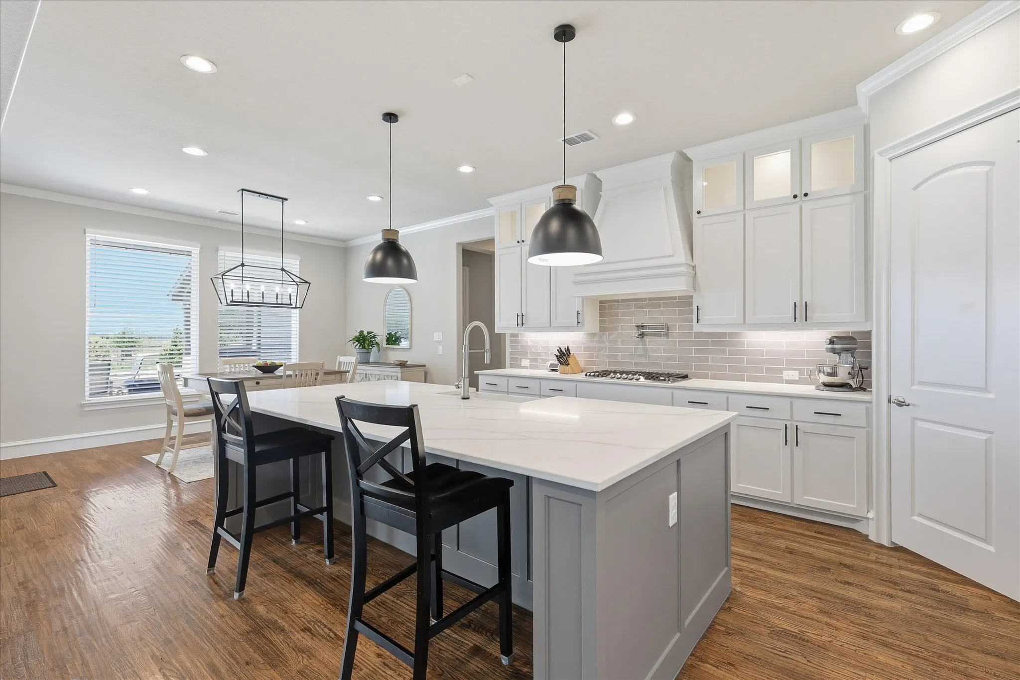Single Family Residence For Sale in Denton County , 3401 Crosshill Court, Northlake, Texas 76247, 4 Bedroom, 4 Bathroom, 4 Garage spaces, 3,752 Sqft, built in 2021, mls#21263530, Real Estate Agent in Northlake, Homes For Sale in Denton county, Homes For Sale in Northlake, Realtor in Northlake Texas, Real Estate Brokerage Independent Realty Texas, Luminita Cordes Realtor