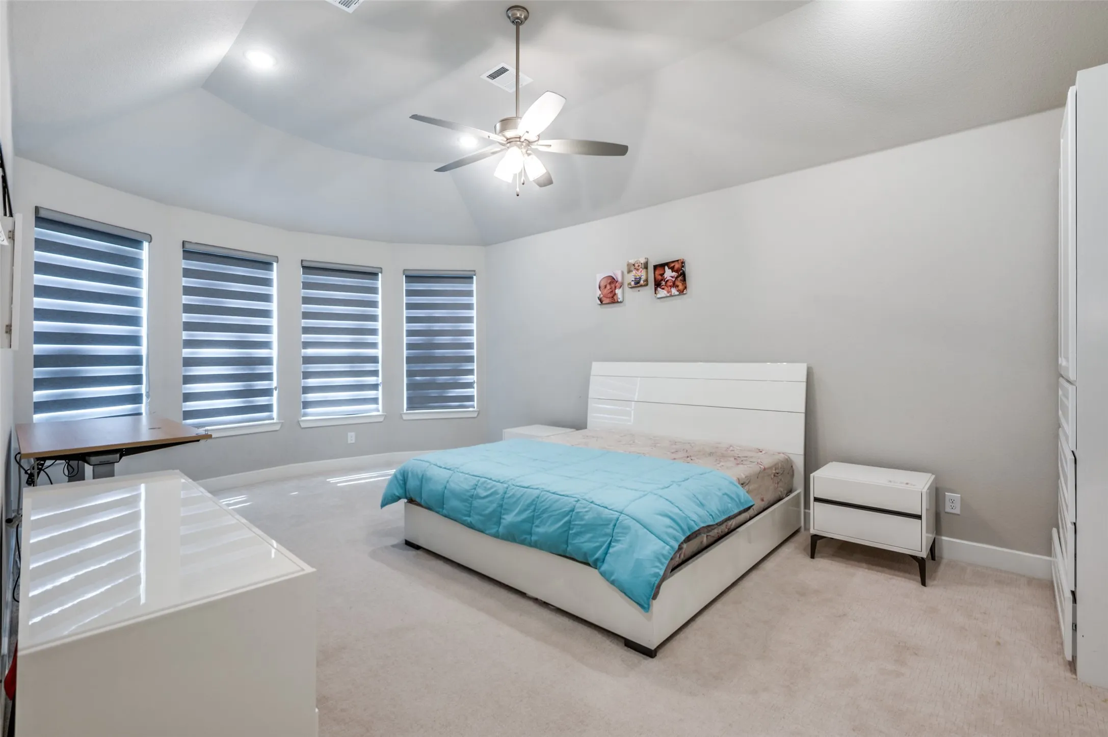 Single Family Residence For Sale in Collin County , 2331 Rolling Vista Lane, Prosper, Texas 75078, 5 Bedroom, 6 Bathroom, 3 Garage spaces, 3,989 Sqft, built in 2022, mls#21231539, Real Estate Agent in Prosper, Homes For Sale in Collin county, Homes For Sale in Prosper, Realtor in Prosper Texas, Real Estate Brokerage Independent Realty Texas, Luminita Cordes Realtor