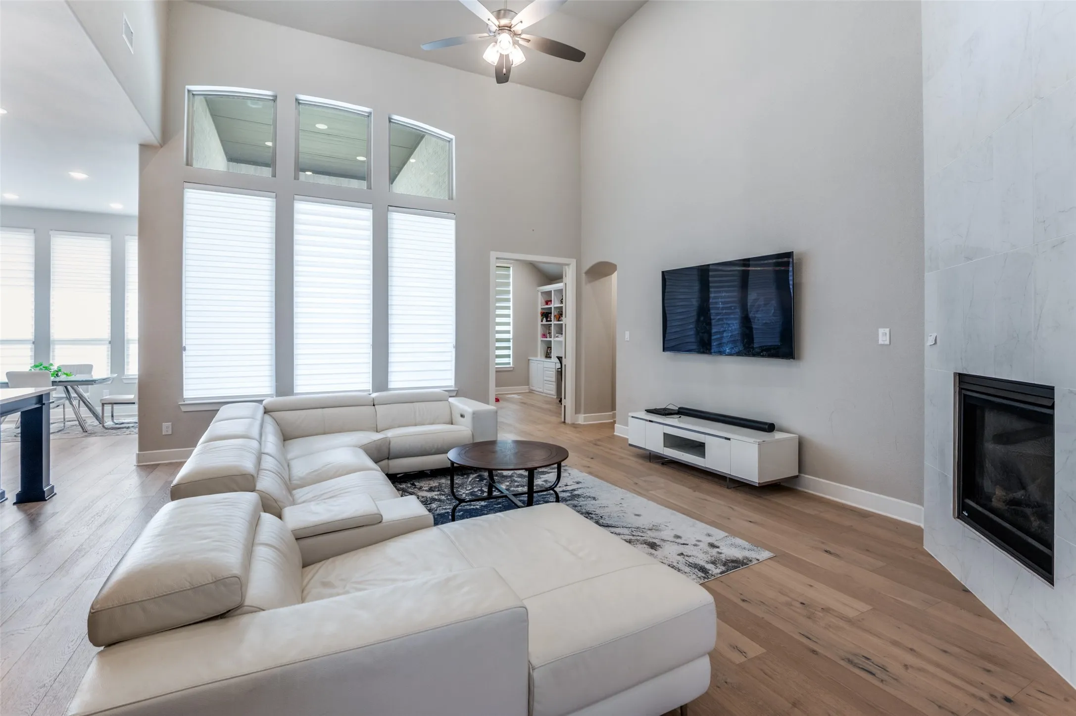 Single Family Residence For Sale in Collin County , 2331 Rolling Vista Lane, Prosper, Texas 75078, 5 Bedroom, 6 Bathroom, 3 Garage spaces, 3,989 Sqft, built in 2022, mls#21231539, Real Estate Agent in Prosper, Homes For Sale in Collin county, Homes For Sale in Prosper, Realtor in Prosper Texas, Real Estate Brokerage Independent Realty Texas, Luminita Cordes Realtor