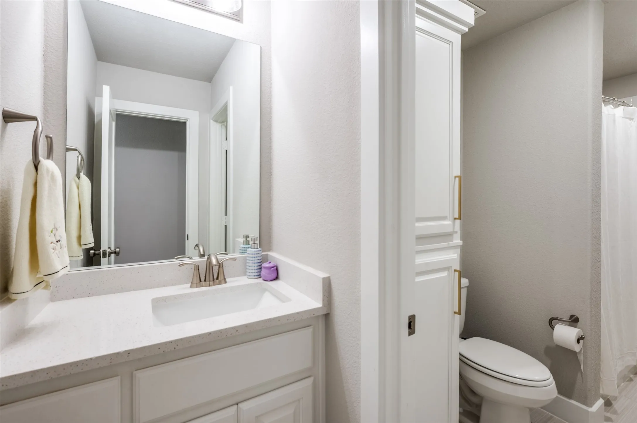 Single Family Residence For Sale in Collin County , 2331 Rolling Vista Lane, Prosper, Texas 75078, 5 Bedroom, 6 Bathroom, 3 Garage spaces, 3,989 Sqft, built in 2022, mls#21231539, Real Estate Agent in Prosper, Homes For Sale in Collin county, Homes For Sale in Prosper, Realtor in Prosper Texas, Real Estate Brokerage Independent Realty Texas, Luminita Cordes Realtor