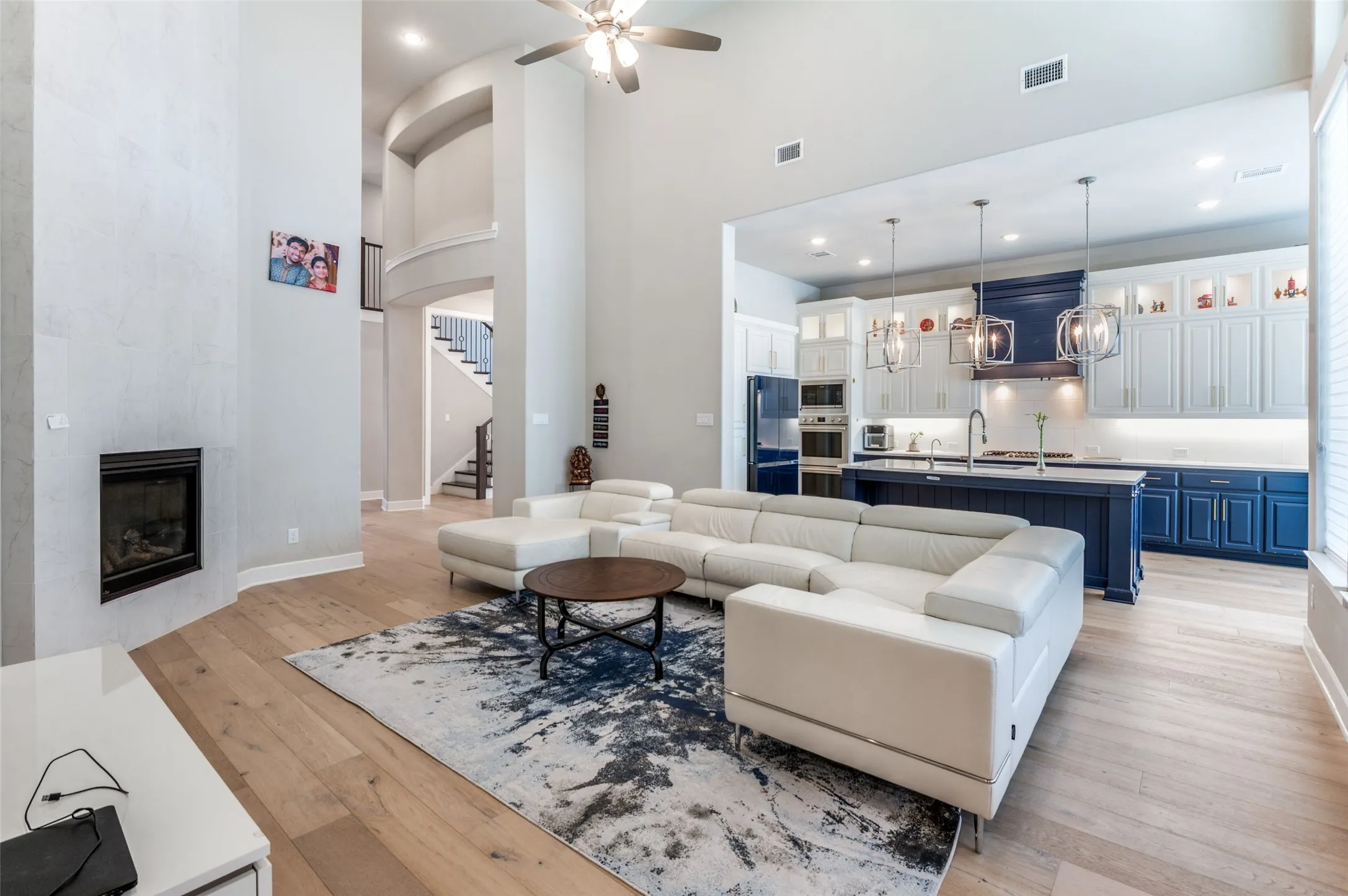 Single Family Residence For Sale in Collin County , 2331 Rolling Vista Lane, Prosper, Texas 75078, 5 Bedroom, 6 Bathroom, 3 Garage spaces, 3,989 Sqft, built in 2022, mls#21231539, Real Estate Agent in Prosper, Homes For Sale in Collin county, Homes For Sale in Prosper, Realtor in Prosper Texas, Real Estate Brokerage Independent Realty Texas, Luminita Cordes Realtor