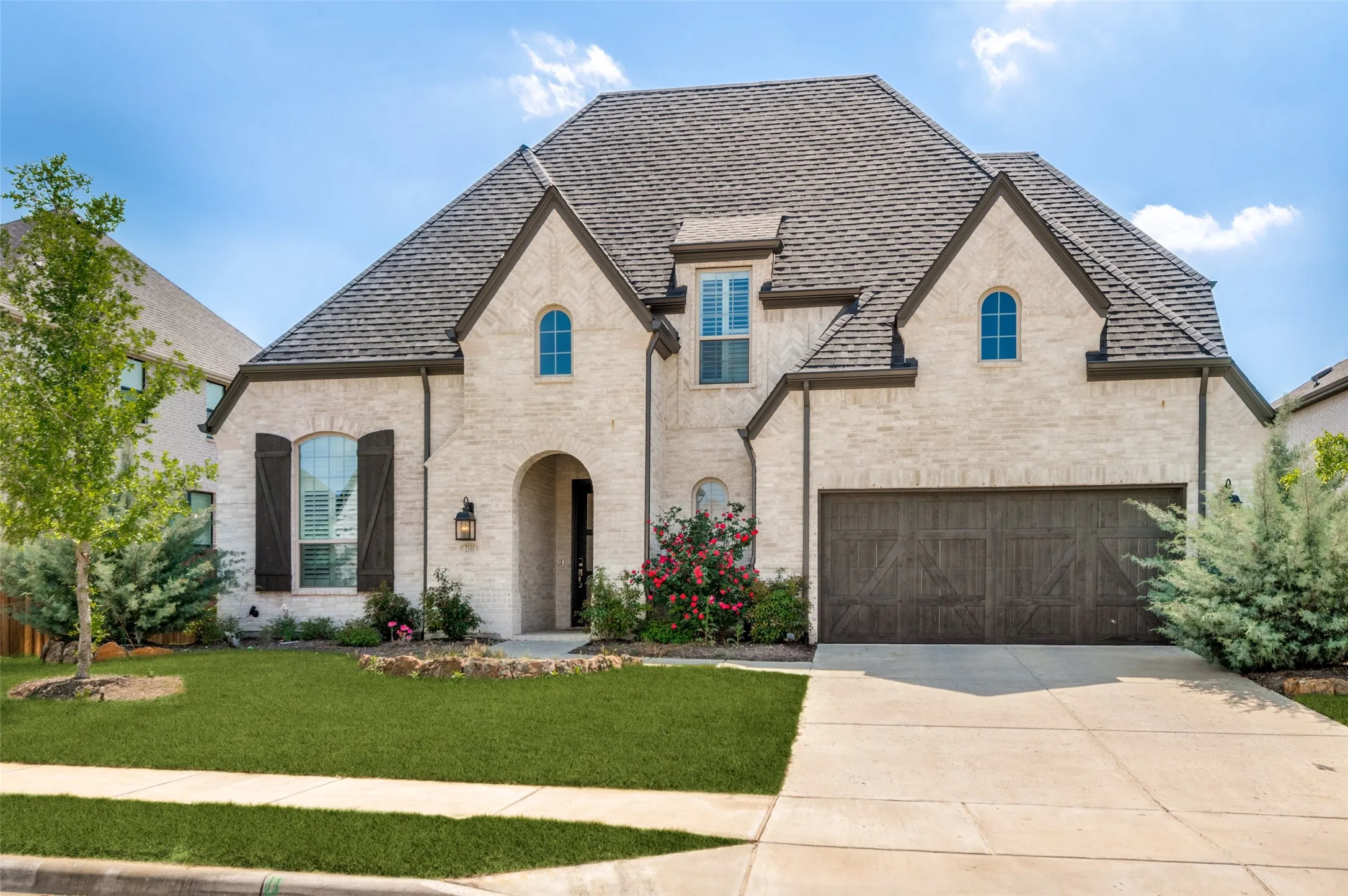 Single Family Residence For Sale in Collin County , 2331 Rolling Vista Lane, Prosper, Texas 75078, 5 Bedroom, 6 Bathroom, 3 Garage spaces, 3,989 Sqft, built in 2022, mls#21231539, Real Estate Agent in Prosper, Homes For Sale in Collin county, Homes For Sale in Prosper, Realtor in Prosper Texas, Real Estate Brokerage Independent Realty Texas, Luminita Cordes Realtor