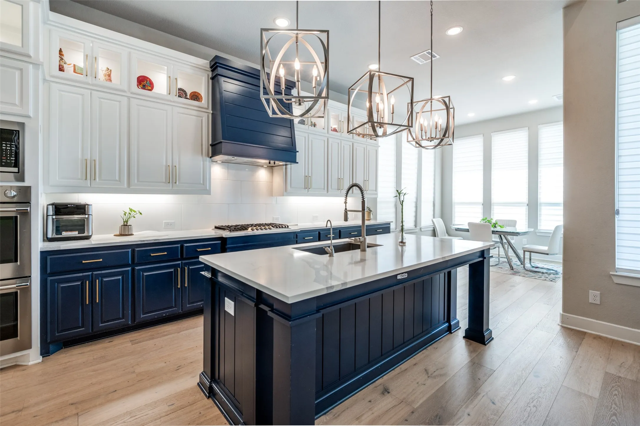 Single Family Residence For Sale in Collin County , 2331 Rolling Vista Lane, Prosper, Texas 75078, 5 Bedroom, 6 Bathroom, 3 Garage spaces, 3,989 Sqft, built in 2022, mls#21231539, Real Estate Agent in Prosper, Homes For Sale in Collin county, Homes For Sale in Prosper, Realtor in Prosper Texas, Real Estate Brokerage Independent Realty Texas, Luminita Cordes Realtor