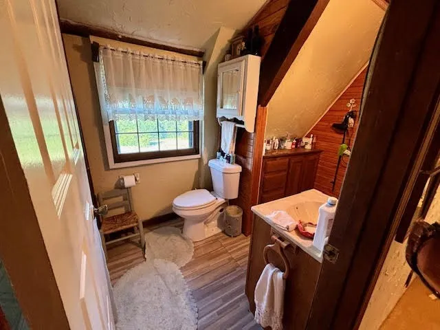 Single Family Residence For Sale in Hunt County , 1630 County Road 2320, Terrell, Texas 75160, 3 Bedroom, 2 Bathroom, Garage spaces, 1,424 Sqft, built in 1984, mls#21263714, Real Estate Agent in Terrell, Homes For Sale in Hunt county, Homes For Sale in Terrell, Realtor in Terrell Texas, Real Estate Brokerage Independent Realty Texas, Luminita Cordes Realtor