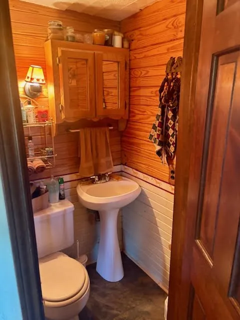 Single Family Residence For Sale in Hunt County , 1630 County Road 2320, Terrell, Texas 75160, 3 Bedroom, 2 Bathroom, Garage spaces, 1,424 Sqft, built in 1984, mls#21263714, Real Estate Agent in Terrell, Homes For Sale in Hunt county, Homes For Sale in Terrell, Realtor in Terrell Texas, Real Estate Brokerage Independent Realty Texas, Luminita Cordes Realtor