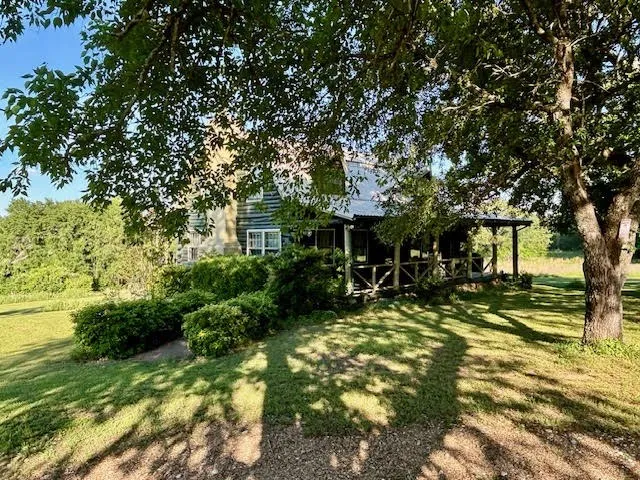 Single Family Residence For Sale in Hunt County , 1630 County Road 2320, Terrell, Texas 75160, 3 Bedroom, 2 Bathroom, Garage spaces, 1,424 Sqft, built in 1984, mls#21263714, Real Estate Agent in Terrell, Homes For Sale in Hunt county, Homes For Sale in Terrell, Realtor in Terrell Texas, Real Estate Brokerage Independent Realty Texas, Luminita Cordes Realtor