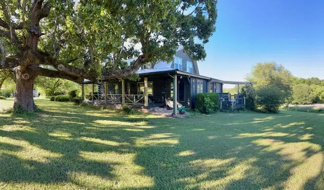 Single Family Residence For Sale in Hunt County , 1630 County Road 2320, Terrell, Texas 75160, 3 Bedroom, 2 Bathroom, Garage spaces, 1,424 Sqft, built in 1984, mls#21263714, Real Estate Agent in Terrell, Homes For Sale in Hunt county, Homes For Sale in Terrell, Realtor in Terrell Texas, Real Estate Brokerage Independent Realty Texas, Luminita Cordes Realtor