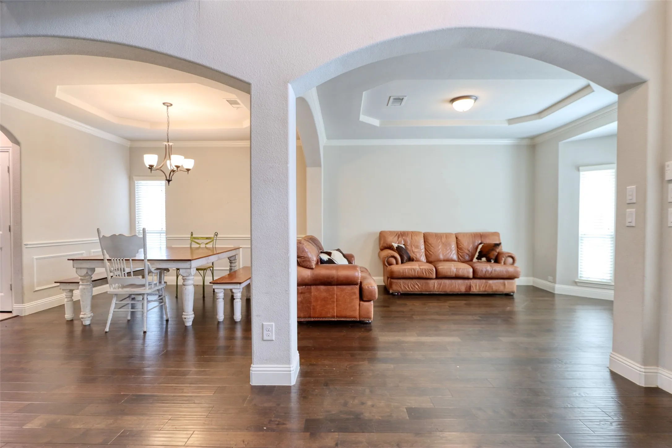 Single Family Residence For Sale in Ellis County , 2601 Grouse Hollow Way, Midlothian, Texas 76065, 6 Bedrooms, 4 Bathrooms, 3 Garage spaces, 4,266 Sqft, built in 2019, Price $620,000, mls#21263384, Real Estate Agent in Midlothian, Homes For Sale in Ellis county, Homes For Sale in Midlothian, Realtor in Midlothian Texas, Real Estate Brokerage Independent Realty Texas, Luminita Cordes Realtor