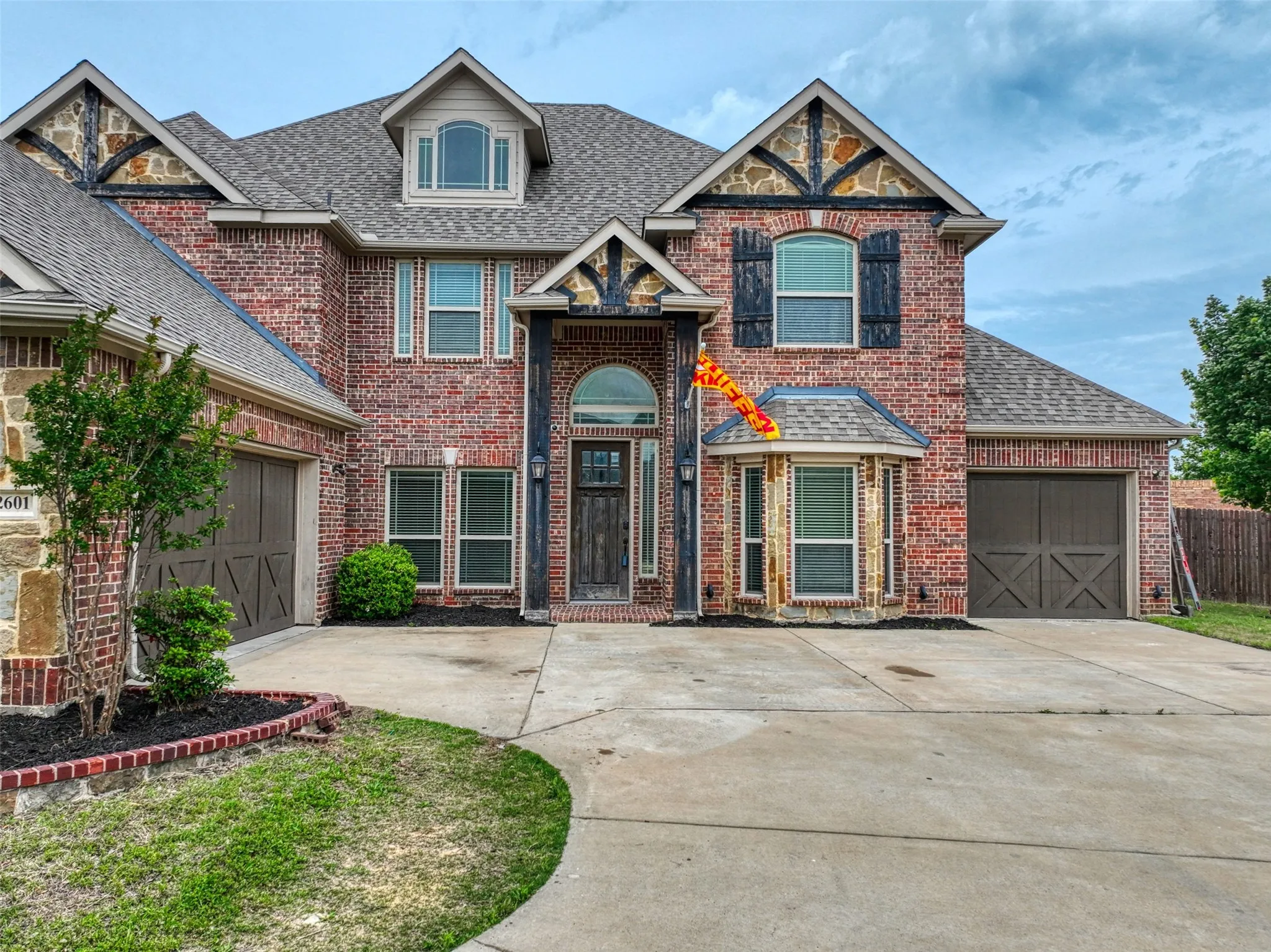 Single Family Residence For Sale in Ellis County , 2601 Grouse Hollow Way, Midlothian, Texas 76065, 6 Bedrooms, 4 Bathrooms, 3 Garage spaces, 4,266 Sqft, built in 2019, Price $620,000, mls#21263384, Real Estate Agent in Midlothian, Homes For Sale in Ellis county, Homes For Sale in Midlothian, Realtor in Midlothian Texas, Real Estate Brokerage Independent Realty Texas, Luminita Cordes Realtor
