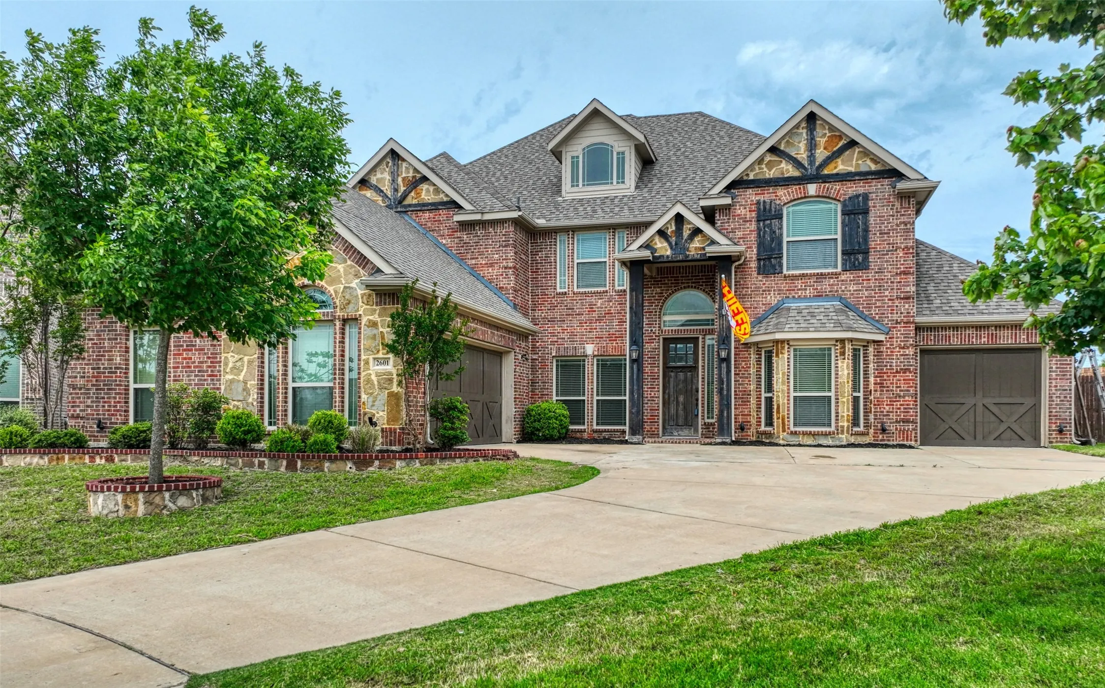 Single Family Residence For Sale in Ellis County , 2601 Grouse Hollow Way, Midlothian, Texas 76065, 6 Bedrooms, 4 Bathrooms, 3 Garage spaces, 4,266 Sqft, built in 2019, Price $620,000, mls#21263384, Real Estate Agent in Midlothian, Homes For Sale in Ellis county, Homes For Sale in Midlothian, Realtor in Midlothian Texas, Real Estate Brokerage Independent Realty Texas, Luminita Cordes Realtor