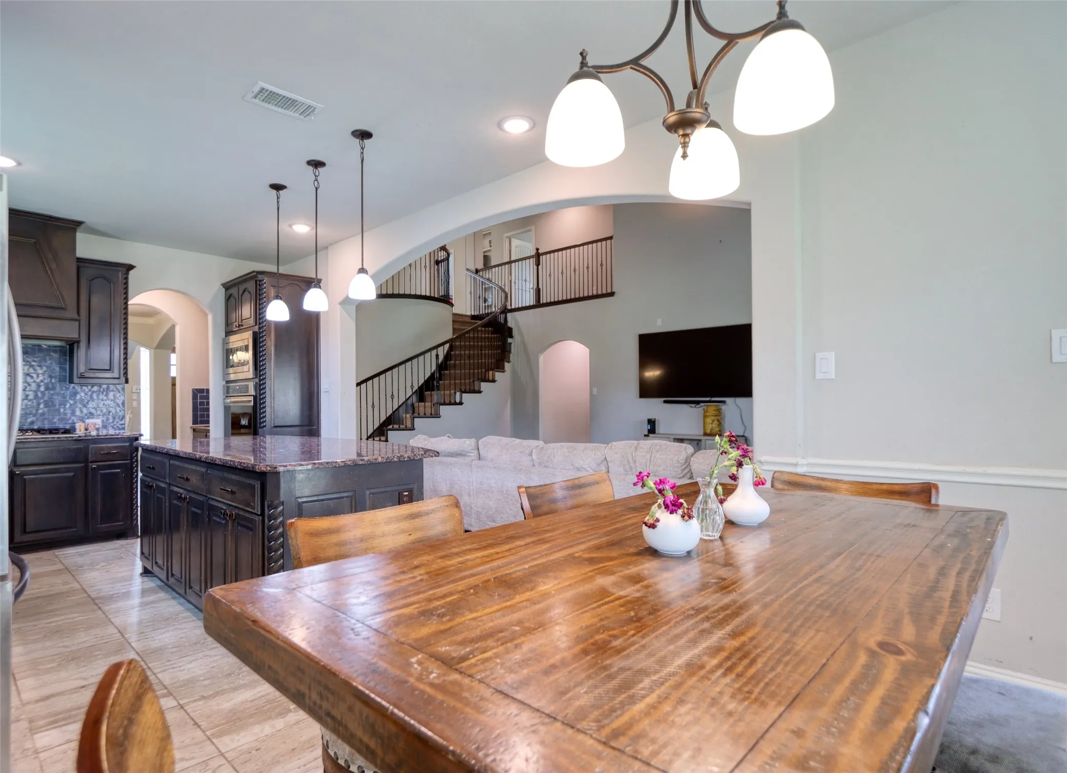 Single Family Residence For Sale in Ellis County , 2601 Grouse Hollow Way, Midlothian, Texas 76065, 6 Bedrooms, 4 Bathrooms, 3 Garage spaces, 4,266 Sqft, built in 2019, Price $620,000, mls#21263384, Real Estate Agent in Midlothian, Homes For Sale in Ellis county, Homes For Sale in Midlothian, Realtor in Midlothian Texas, Real Estate Brokerage Independent Realty Texas, Luminita Cordes Realtor