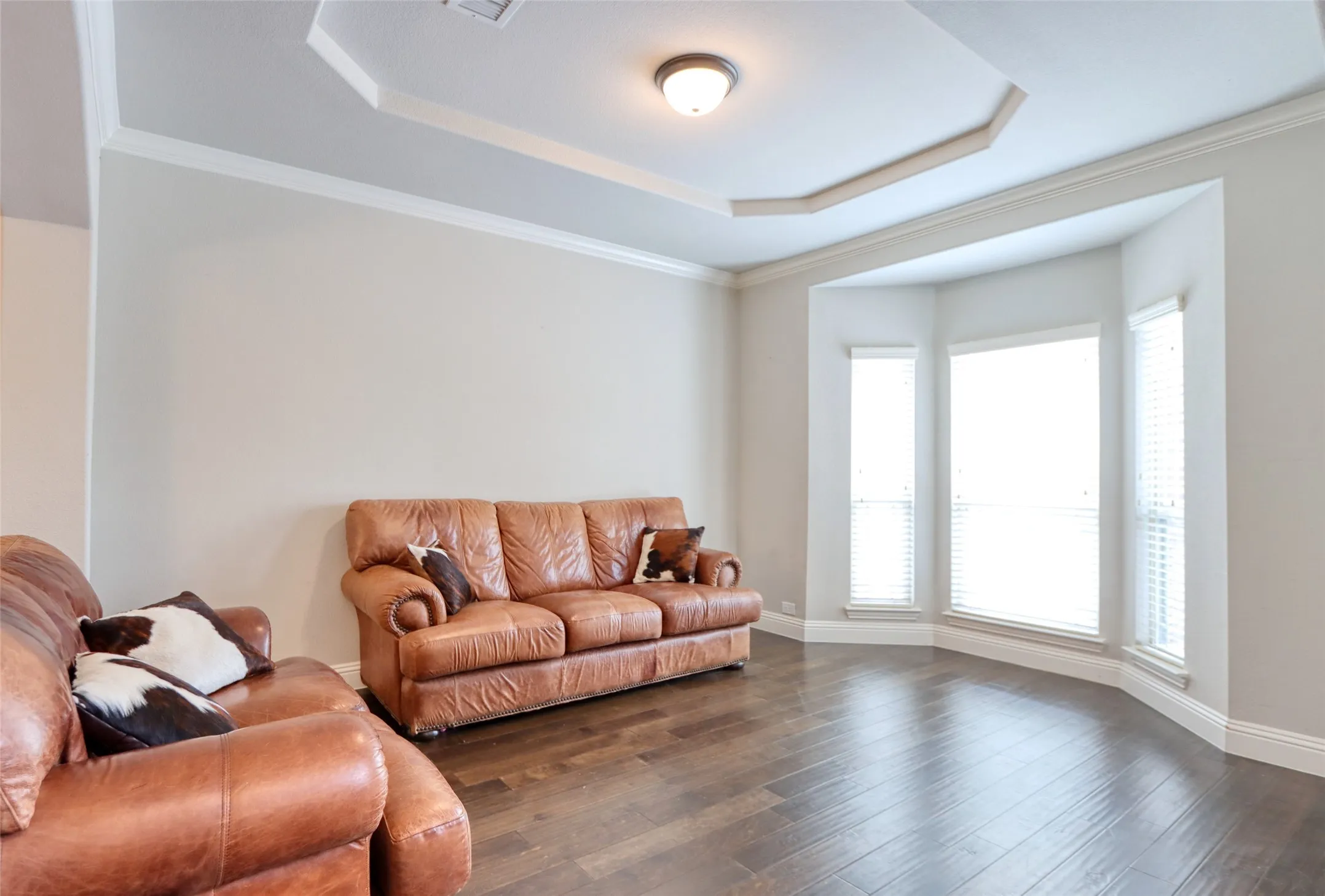 Single Family Residence For Sale in Ellis County , 2601 Grouse Hollow Way, Midlothian, Texas 76065, 6 Bedrooms, 4 Bathrooms, 3 Garage spaces, 4,266 Sqft, built in 2019, Price $620,000, mls#21263384, Real Estate Agent in Midlothian, Homes For Sale in Ellis county, Homes For Sale in Midlothian, Realtor in Midlothian Texas, Real Estate Brokerage Independent Realty Texas, Luminita Cordes Realtor