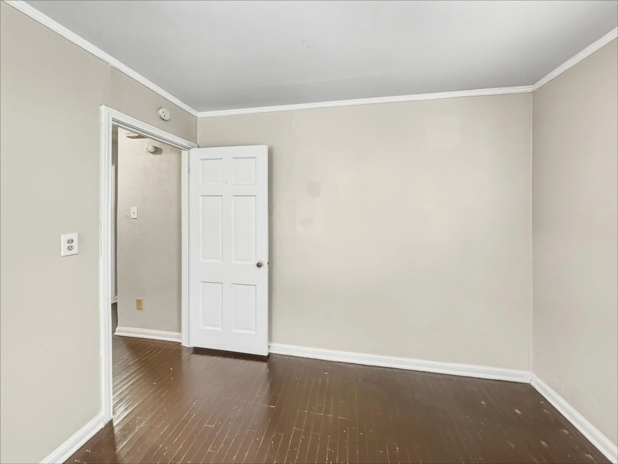Single Family Residence For Rent in Tarrant County , 5013 Kessler Road, River Oaks, Texas 76114, 2 Bedroom, 1 Bathroom, Garage spaces, 828 Sqft, built in 1943, mls#21232876, Real Estate Agent in River Oaks, Homes For Rent in Tarrant county, Homes For Rent in River Oaks, Realtor in River Oaks Texas, Real Estate Brokerage Independent Realty Texas, Luminita Cordes Realtor