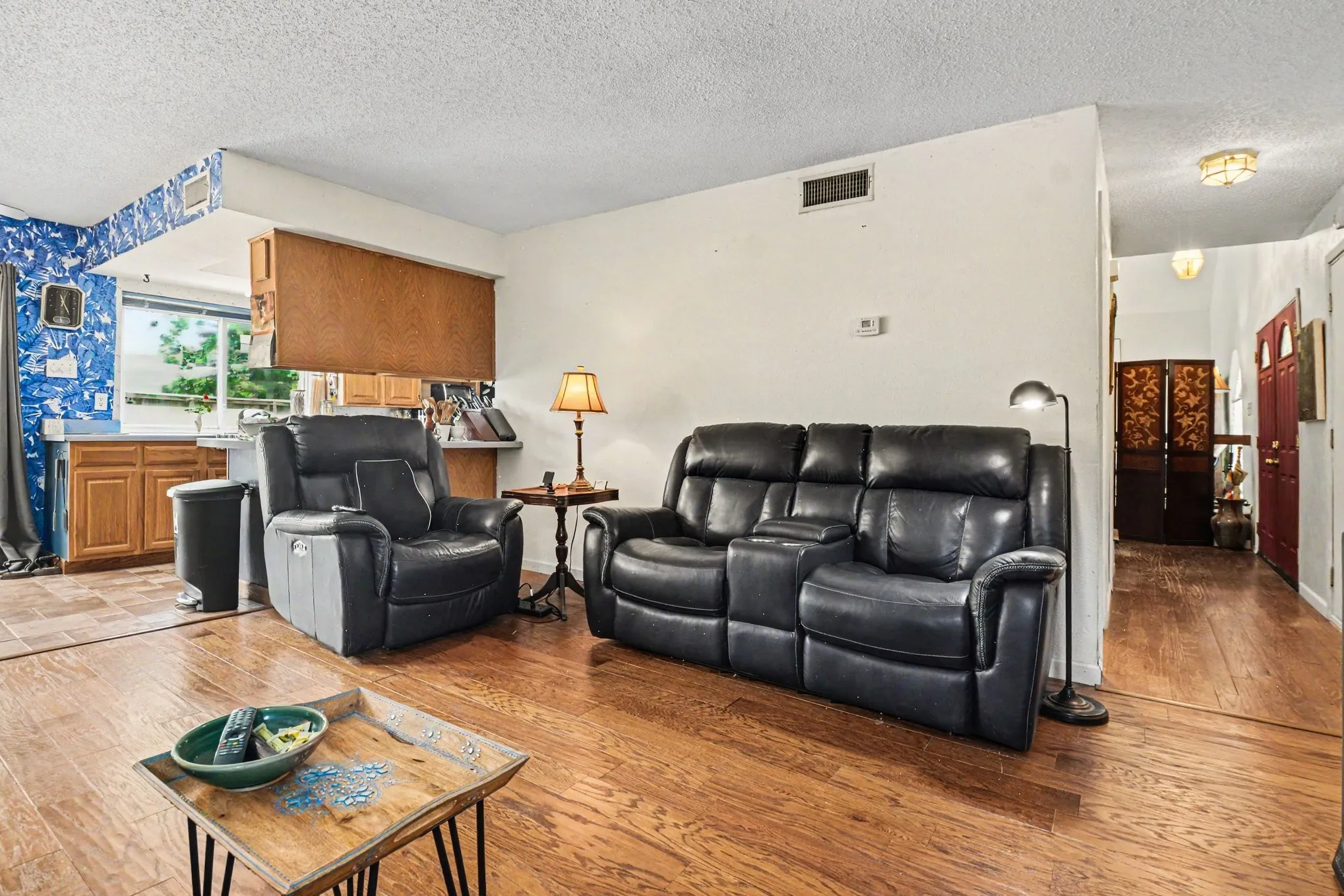 Single Family Residence For Sale in Dallas County , 5518 Round Rock Road, Garland, Texas 75044, 4 Bedrooms, 3 Bathrooms, 2 Garage spaces, 2,212 Sqft, built in 1979, Price $374,950, mls#21262382, Real Estate Agent in Garland, Homes For Sale in Dallas county, Homes For Sale in Garland, Realtor in Garland Texas, Real Estate Brokerage Independent Realty Texas, Luminita Cordes Realtor