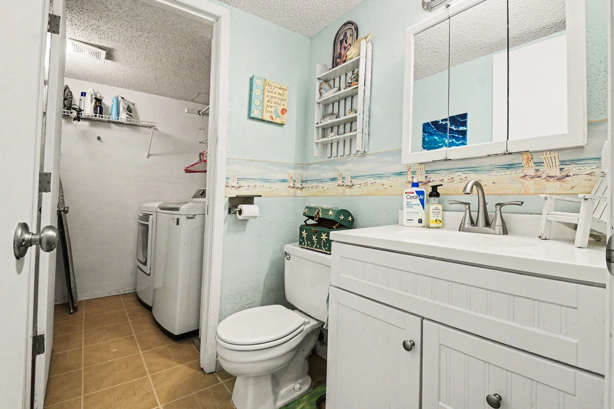 Single Family Residence For Sale in Dallas County , 5518 Round Rock Road, Garland, Texas 75044, 4 Bedrooms, 3 Bathrooms, 2 Garage spaces, 2,212 Sqft, built in 1979, Price $374,950, mls#21262382, Real Estate Agent in Garland, Homes For Sale in Dallas county, Homes For Sale in Garland, Realtor in Garland Texas, Real Estate Brokerage Independent Realty Texas, Luminita Cordes Realtor