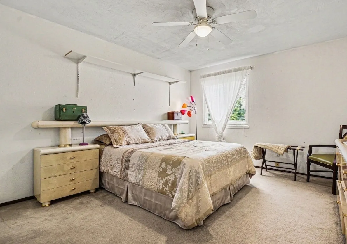 Single Family Residence For Sale in Dallas County , 5518 Round Rock Road, Garland, Texas 75044, 4 Bedrooms, 3 Bathrooms, 2 Garage spaces, 2,212 Sqft, built in 1979, Price $374,950, mls#21262382, Real Estate Agent in Garland, Homes For Sale in Dallas county, Homes For Sale in Garland, Realtor in Garland Texas, Real Estate Brokerage Independent Realty Texas, Luminita Cordes Realtor