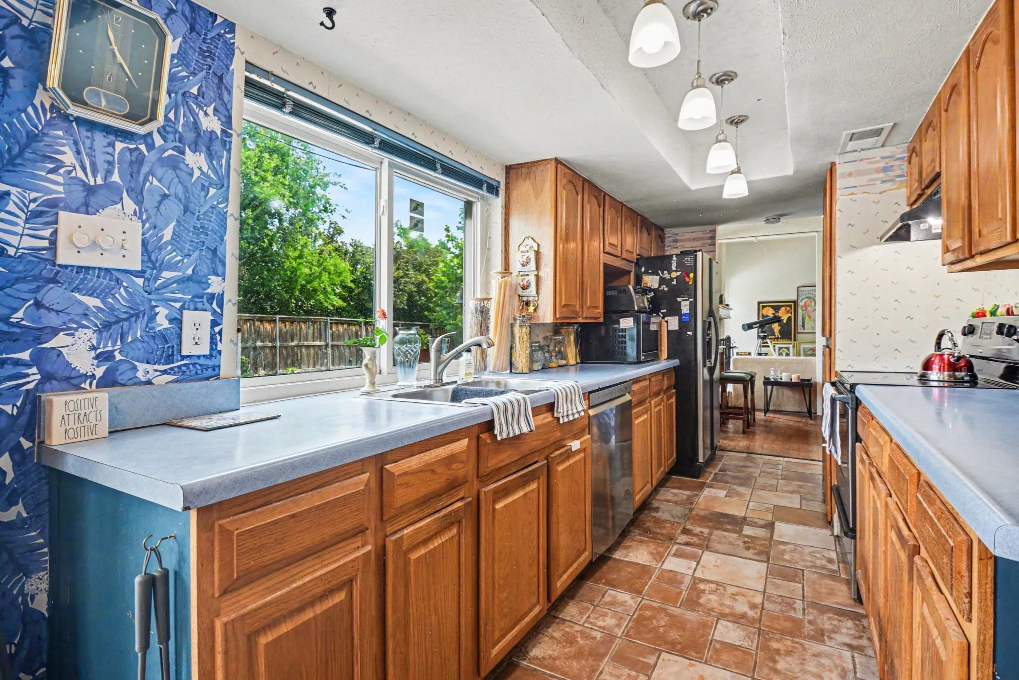 Single Family Residence For Sale in Dallas County , 5518 Round Rock Road, Garland, Texas 75044, 4 Bedrooms, 3 Bathrooms, 2 Garage spaces, 2,212 Sqft, built in 1979, Price $374,950, mls#21262382, Real Estate Agent in Garland, Homes For Sale in Dallas county, Homes For Sale in Garland, Realtor in Garland Texas, Real Estate Brokerage Independent Realty Texas, Luminita Cordes Realtor