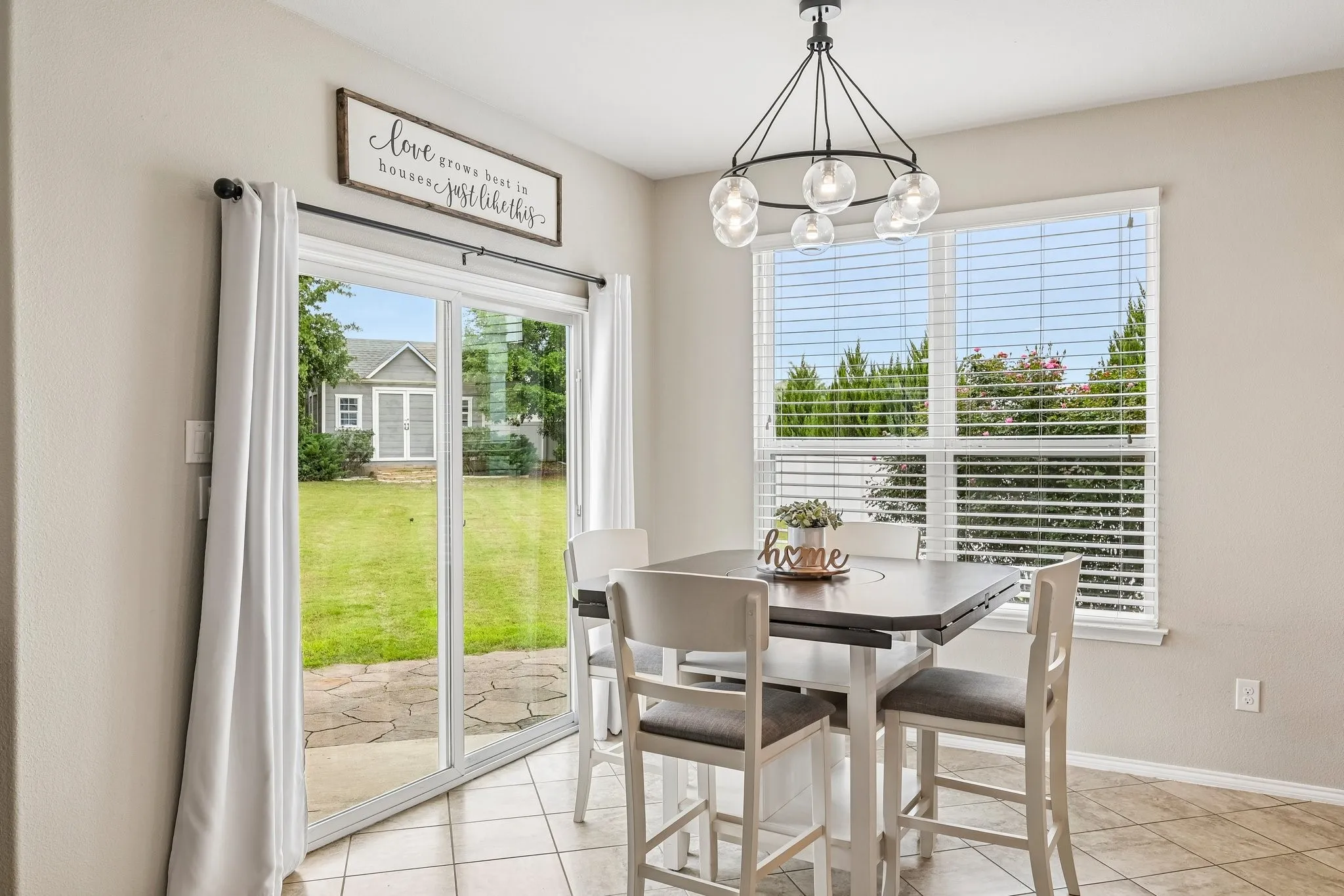 Single Family Residence For Sale in Denton County , 9141 Cranston Court, Providence Village, Texas 76227, 3 Bedroom, 3 Bathroom, 2 Garage spaces, 2,728 Sqft, built in 2013, mls#21261882, Real Estate Agent in Providence Village, Homes For Sale in Denton county, Homes For Sale in Providence Village, Realtor in Providence Village Texas, Real Estate Brokerage Independent Realty Texas, Luminita Cordes Realtor