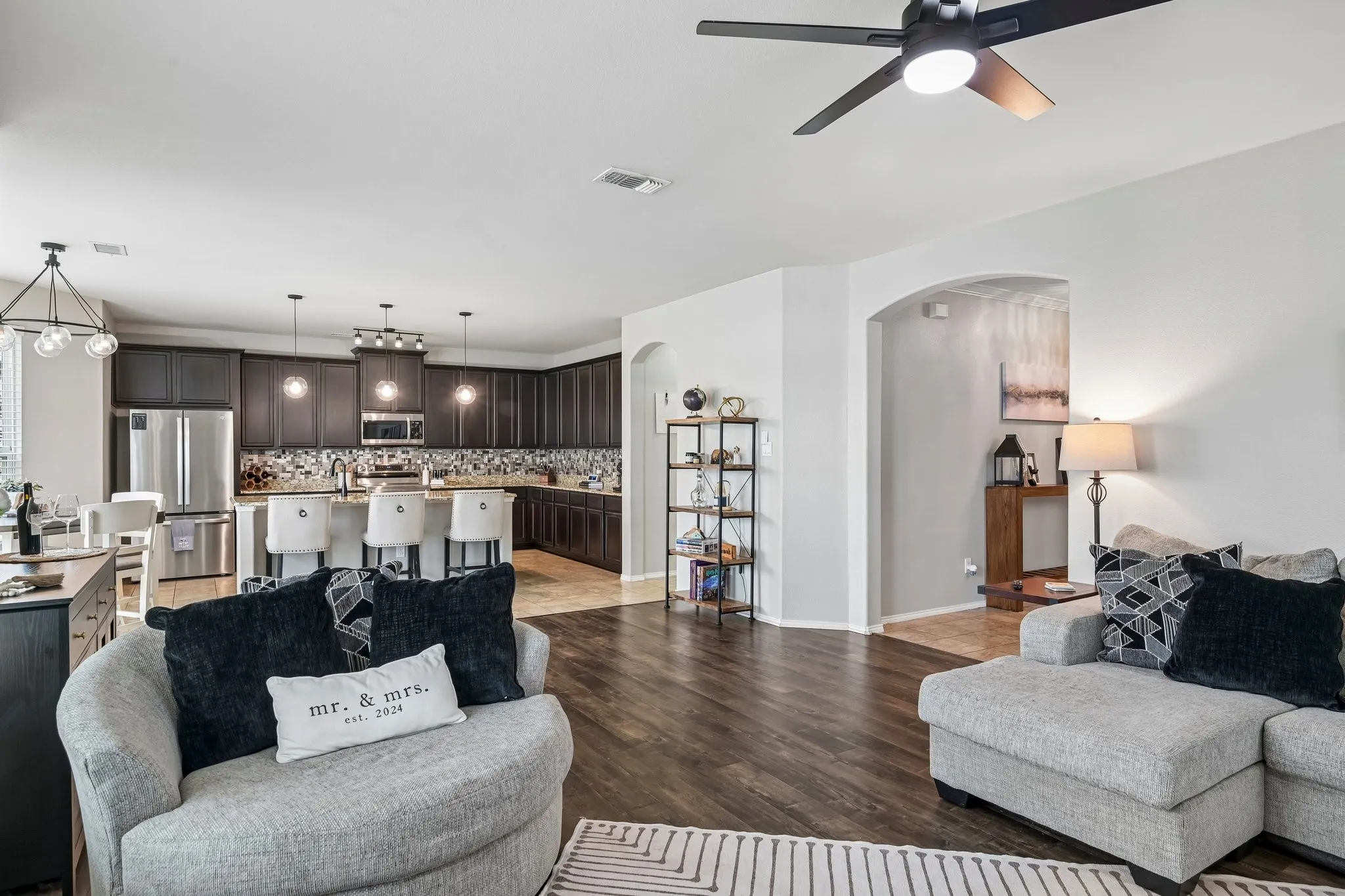 Single Family Residence For Sale in Denton County , 9141 Cranston Court, Providence Village, Texas 76227, 3 Bedroom, 3 Bathroom, 2 Garage spaces, 2,728 Sqft, built in 2013, mls#21261882, Real Estate Agent in Providence Village, Homes For Sale in Denton county, Homes For Sale in Providence Village, Realtor in Providence Village Texas, Real Estate Brokerage Independent Realty Texas, Luminita Cordes Realtor