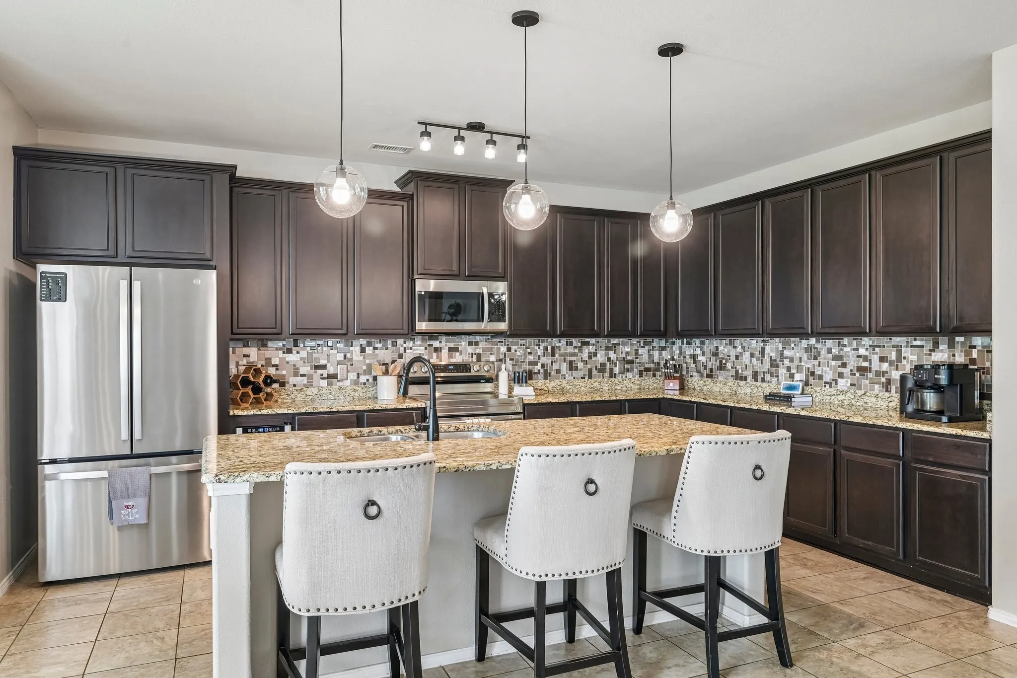 Single Family Residence For Sale in Denton County , 9141 Cranston Court, Providence Village, Texas 76227, 3 Bedroom, 3 Bathroom, 2 Garage spaces, 2,728 Sqft, built in 2013, mls#21261882, Real Estate Agent in Providence Village, Homes For Sale in Denton county, Homes For Sale in Providence Village, Realtor in Providence Village Texas, Real Estate Brokerage Independent Realty Texas, Luminita Cordes Realtor