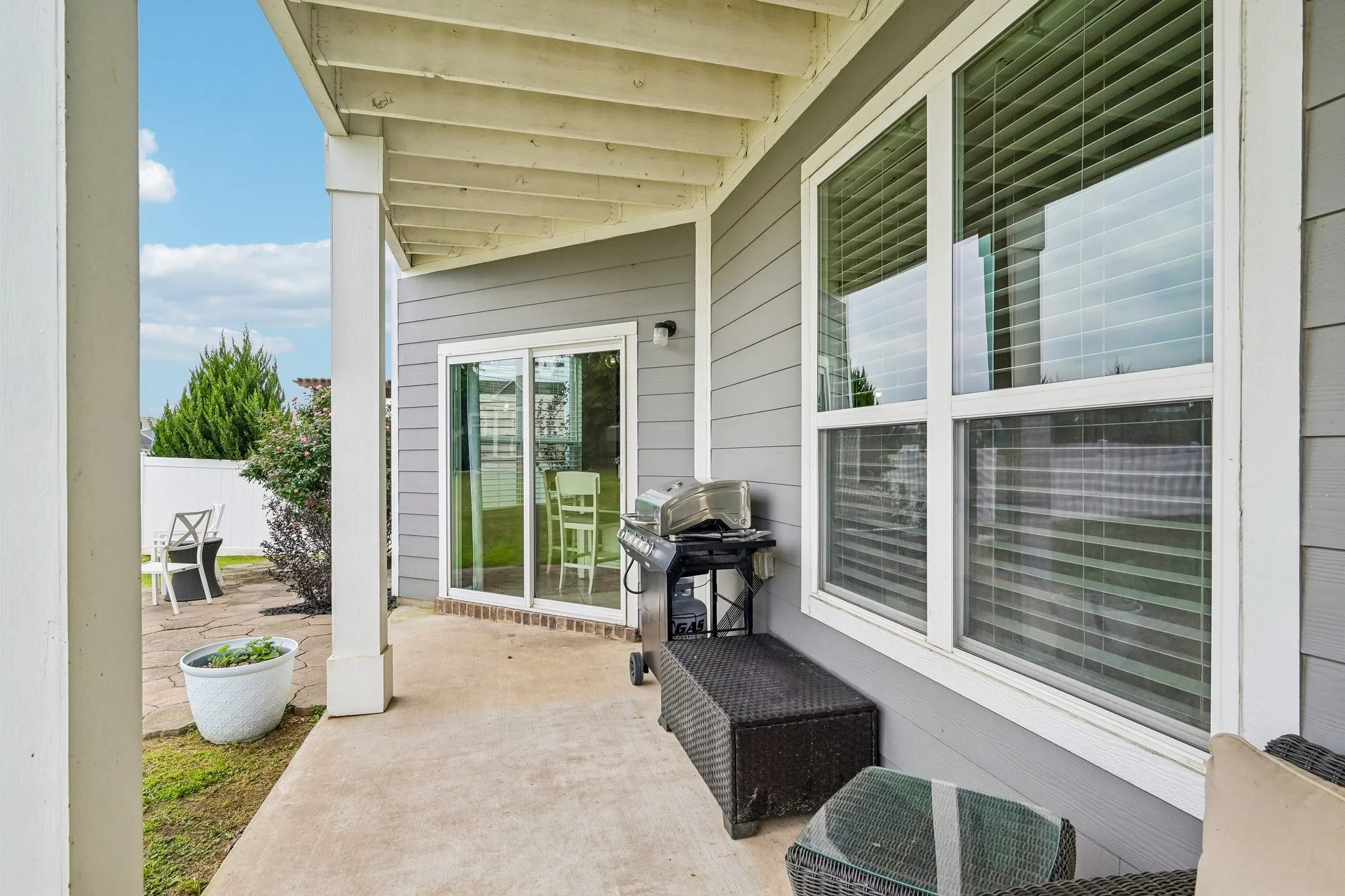 Single Family Residence For Sale in Denton County , 9141 Cranston Court, Providence Village, Texas 76227, 3 Bedroom, 3 Bathroom, 2 Garage spaces, 2,728 Sqft, built in 2013, mls#21261882, Real Estate Agent in Providence Village, Homes For Sale in Denton county, Homes For Sale in Providence Village, Realtor in Providence Village Texas, Real Estate Brokerage Independent Realty Texas, Luminita Cordes Realtor