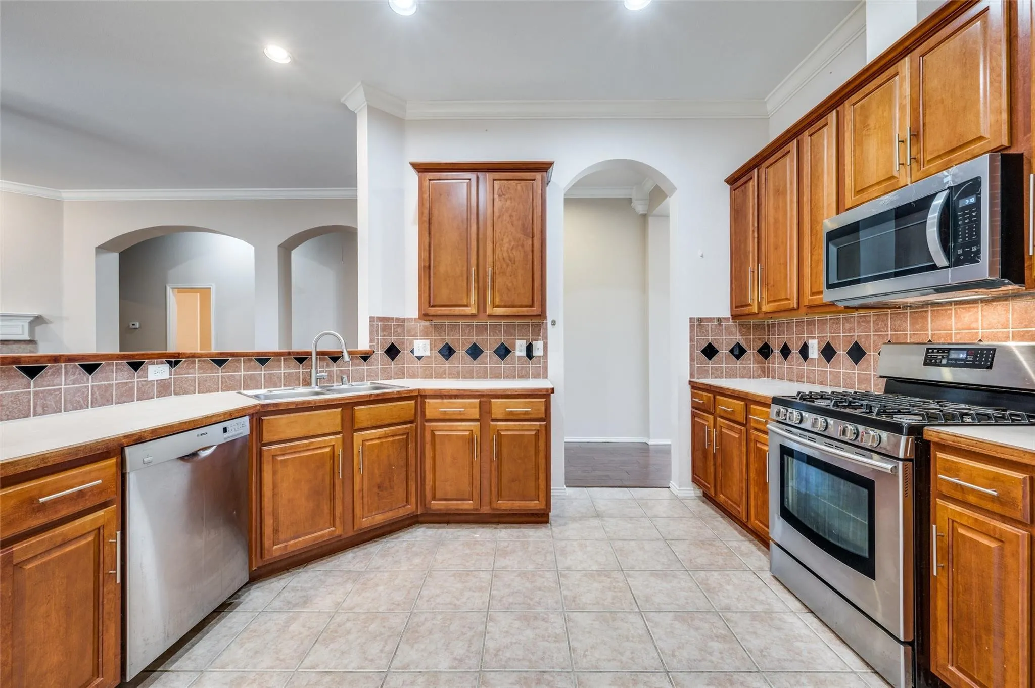 Single Family Residence For Rent in Collin County , 6752 Longhorn Trail, Frisco, Texas 75034, 3 Bedroom, 2 Bathroom, 2 Garage spaces, 1,865 Sqft, built in 2001, mls#21223798, Real Estate Agent in Frisco, Homes For Rent in Collin county, Homes For Rent in Frisco, Realtor in Frisco Texas, Real Estate Brokerage Independent Realty Texas, Luminita Cordes Realtor