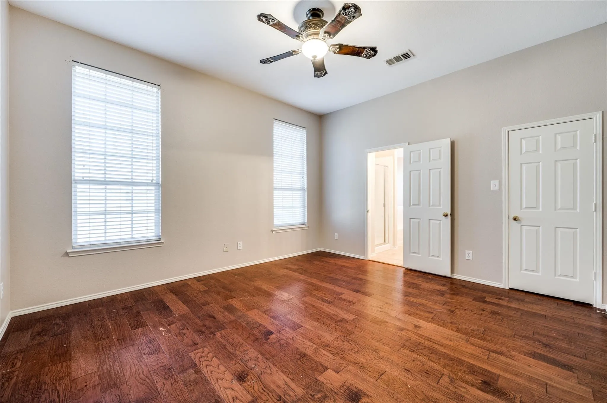 Single Family Residence For Rent in Collin County , 6752 Longhorn Trail, Frisco, Texas 75034, 3 Bedroom, 2 Bathroom, 2 Garage spaces, 1,865 Sqft, built in 2001, mls#21223798, Real Estate Agent in Frisco, Homes For Rent in Collin county, Homes For Rent in Frisco, Realtor in Frisco Texas, Real Estate Brokerage Independent Realty Texas, Luminita Cordes Realtor